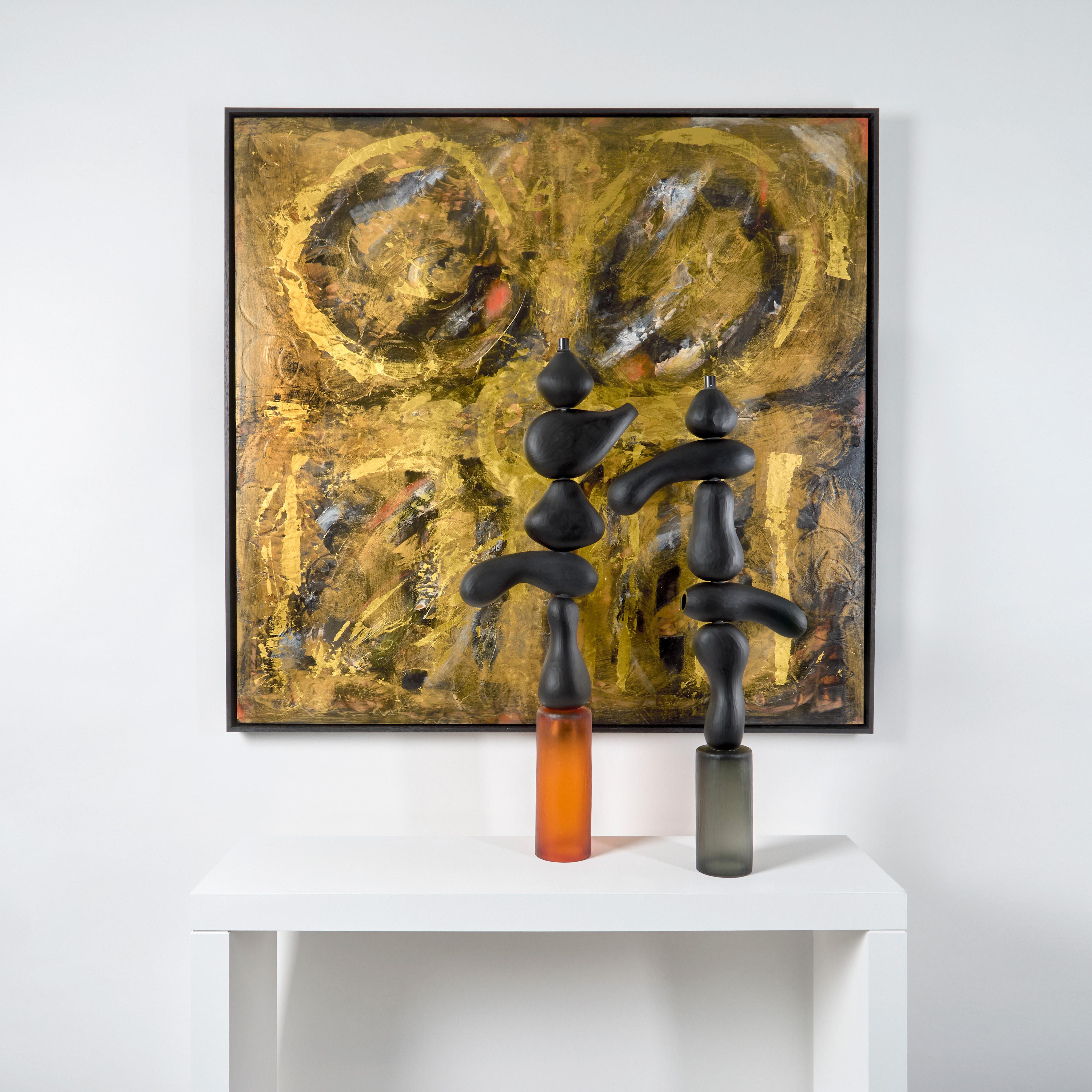 Proud Totem III, una scultura in vetro soffiato nero e arancione di A.A. Moore in vendita 1