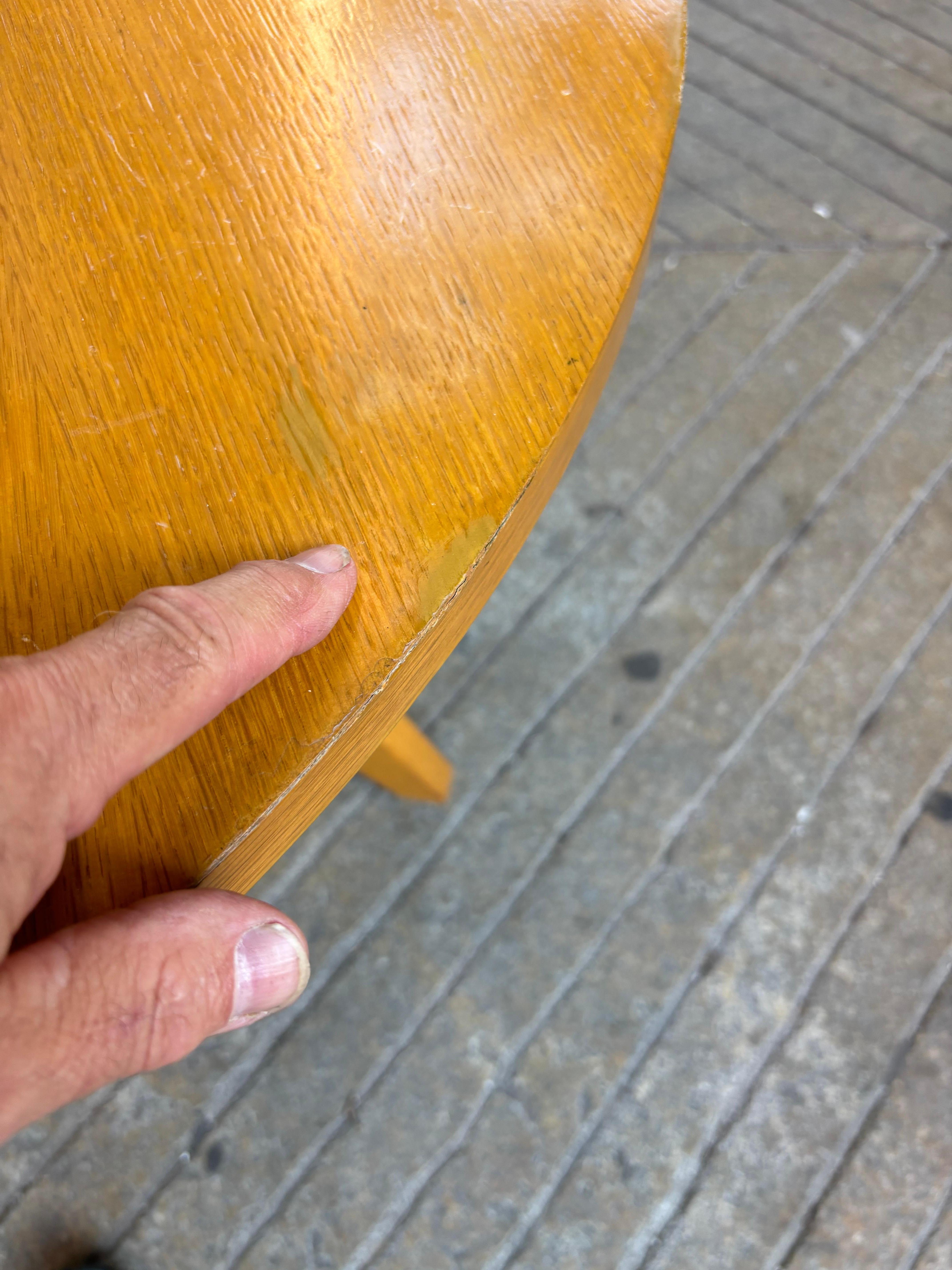 Prouve 37.25 Round Dining Table for Vitra 4