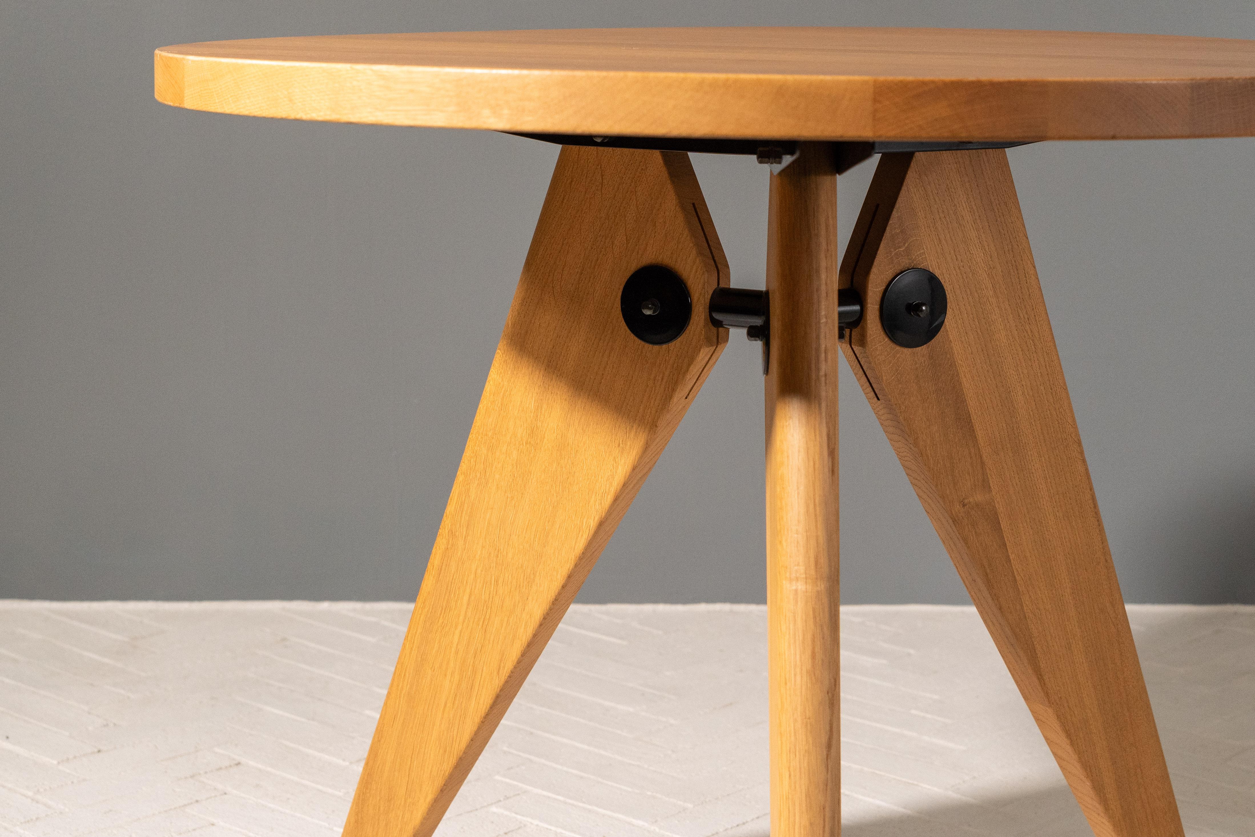 Powder-Coated Prouvé Round Table & Set of 3 Standard Chairs