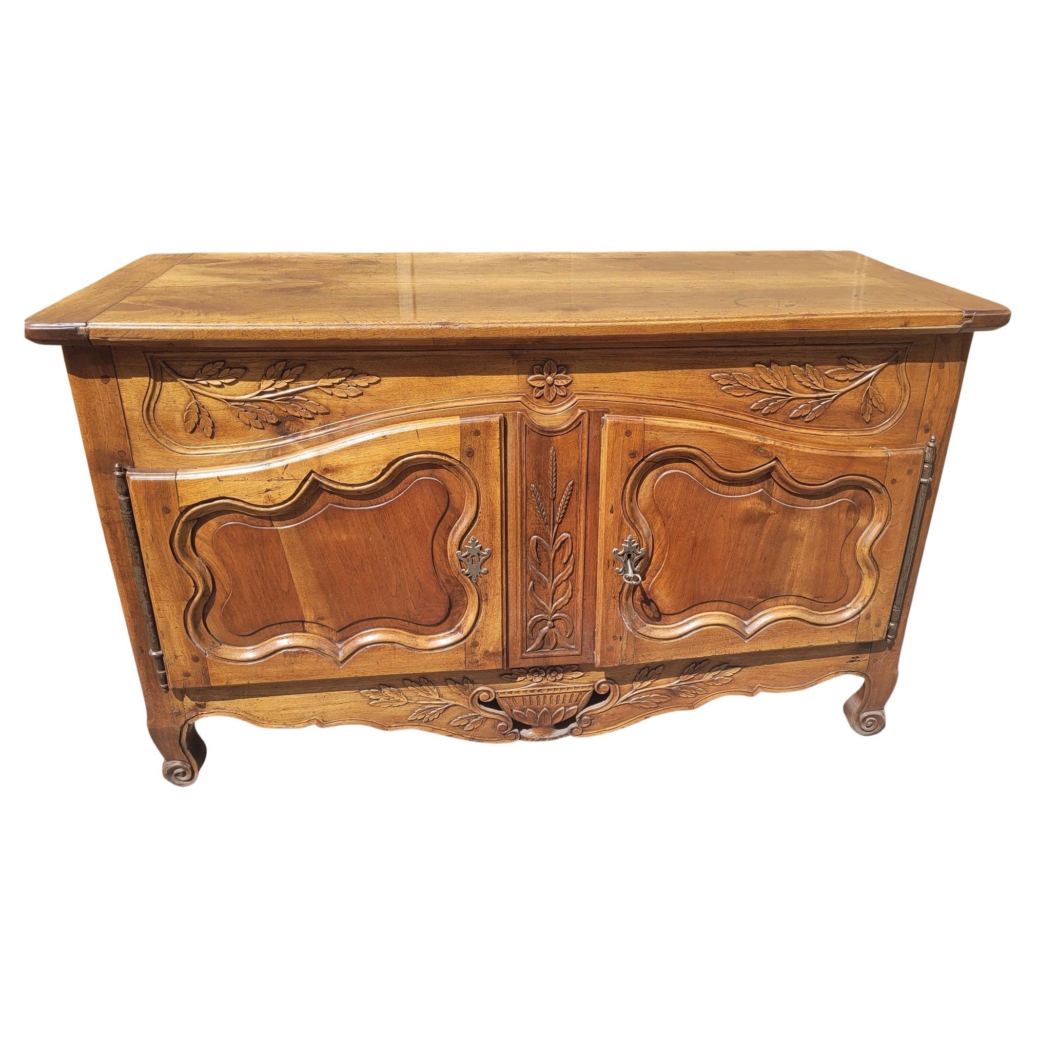Provençal Buffet "pétrin" Carved Walnut, Early 19th Century For Sale