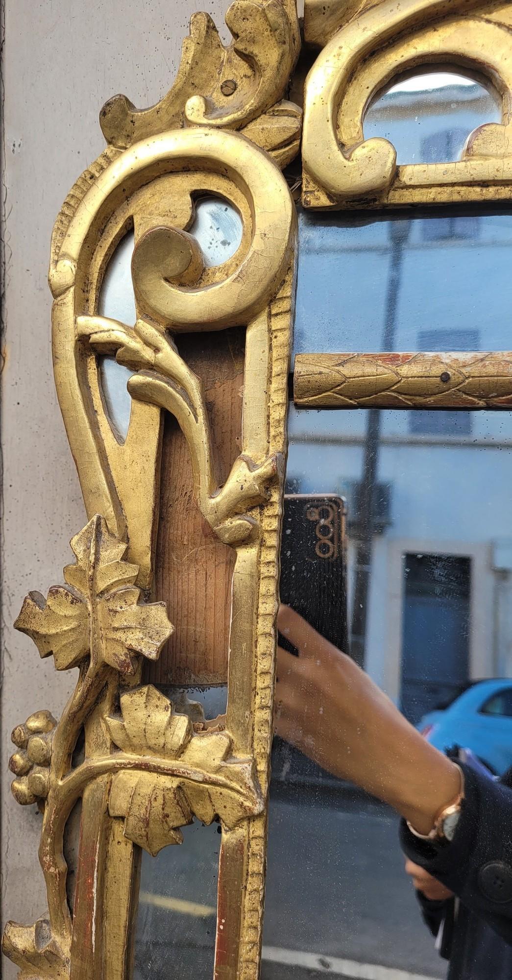 Provenzalischer Spiegel in Goldholz, Beaucaire, Ende 18. Jahrhundert im Angebot 1