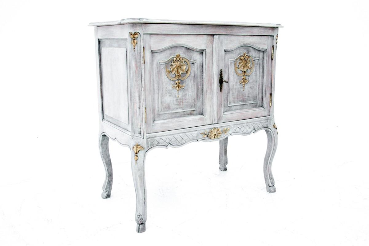 French Provencal Shabby Chic Chest of Drawers, France, circa 1930