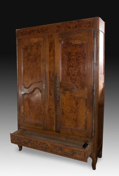 Provenzal Style Cupboard or Wardrobe, Walnut Wood and Root, 18thc. Lacks Moulding