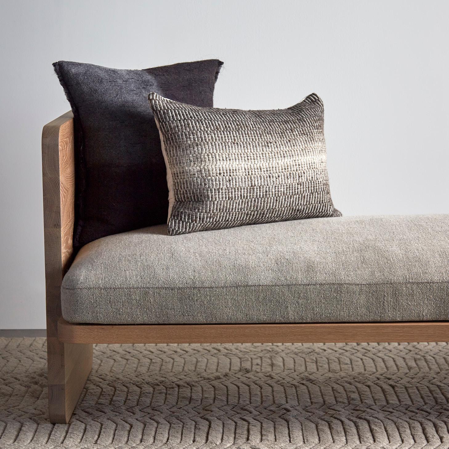 Provident Series - Day Bed in solid Oak and Belgium Linen Upholstery Neuf - En vente à Vancouver, CA