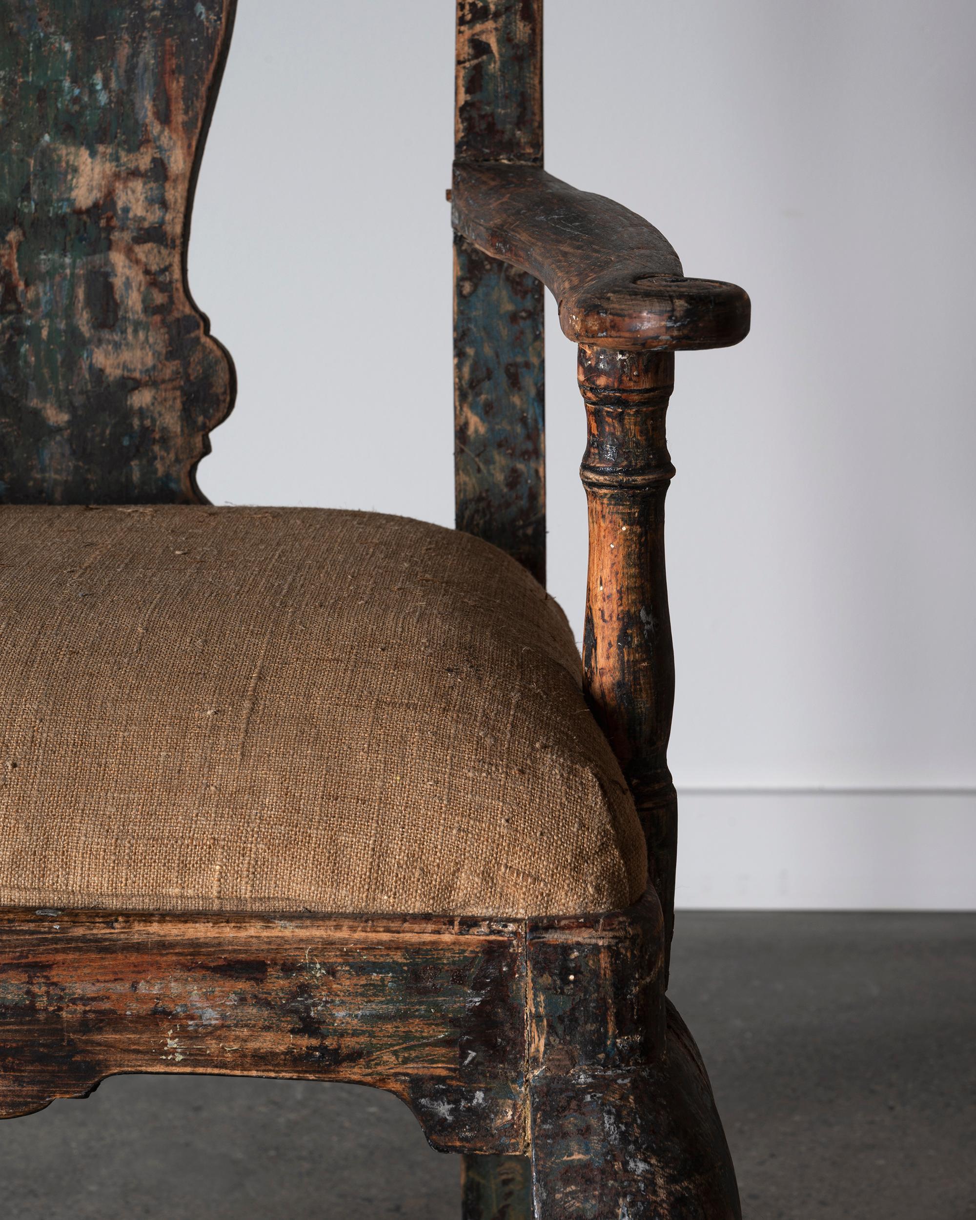 Bois Fauteuil baroque suédois provincial du XVIIIe siècle en vente