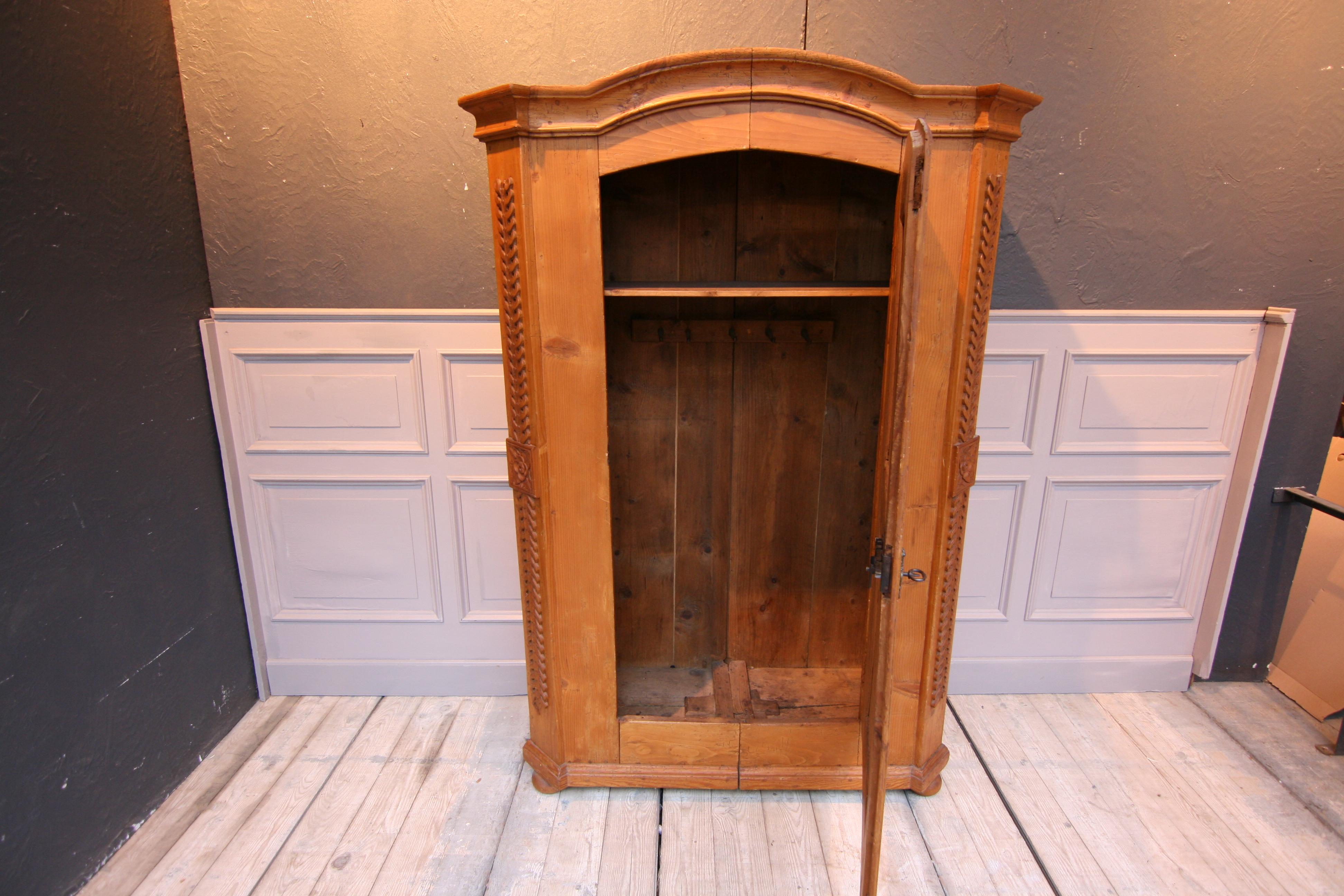 Provincial Cabinet Made of Pine, Empire Period circa 1820 In Good Condition In Dusseldorf, DE