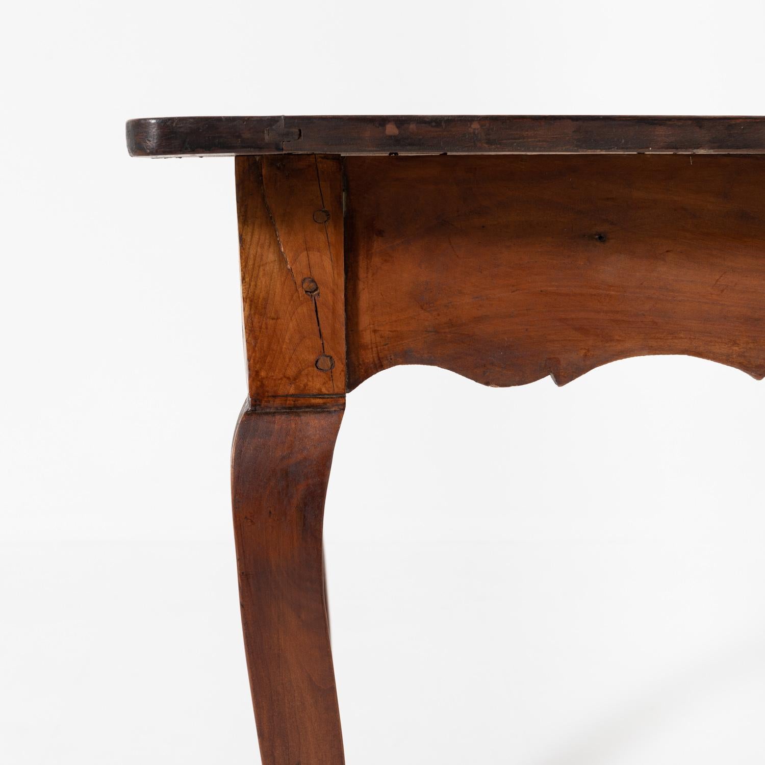 Provincial Cherrywood French Dining Table, circa 1900 For Sale 2