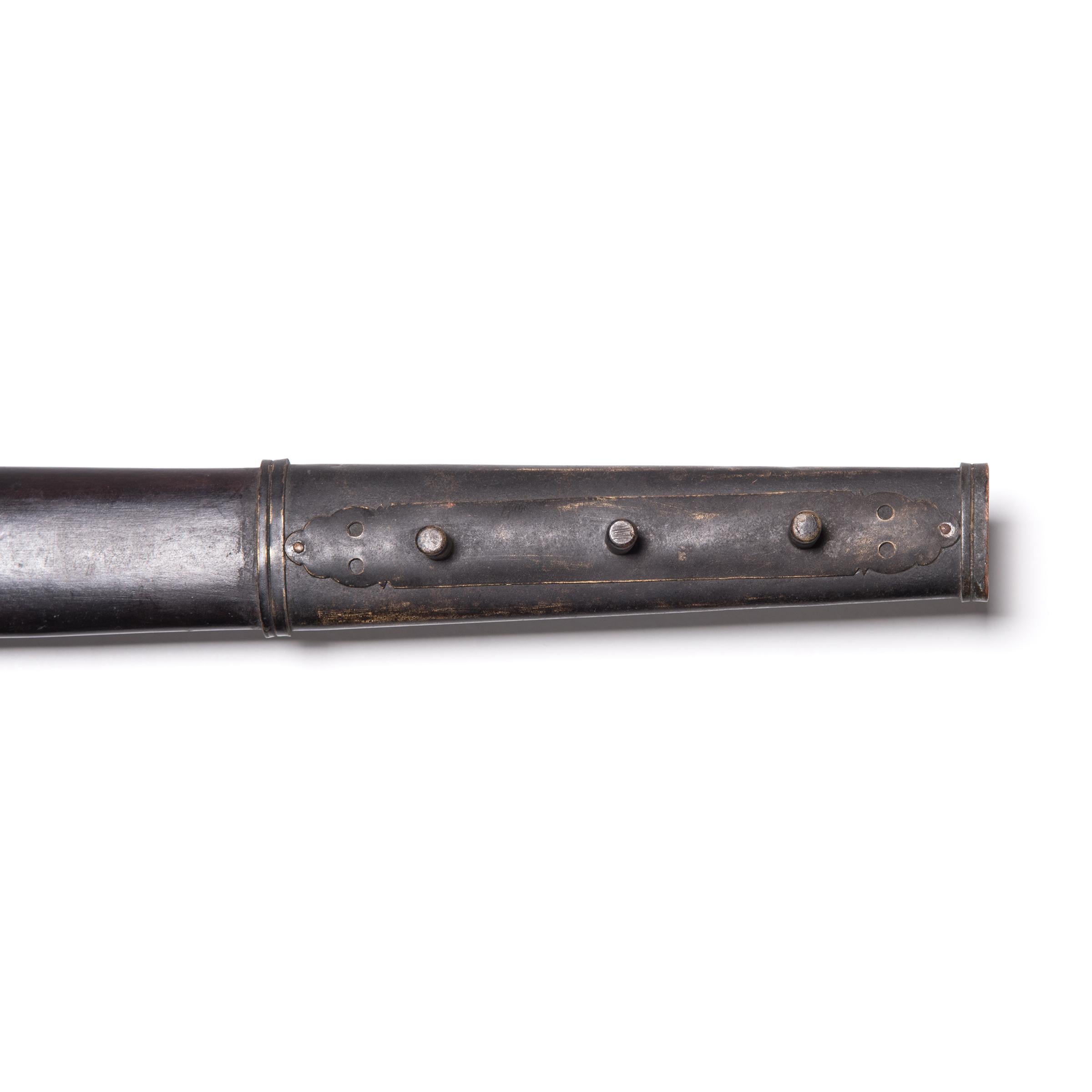 Provincial Chinese Burden Bar, c. 1900 In Good Condition For Sale In Chicago, IL