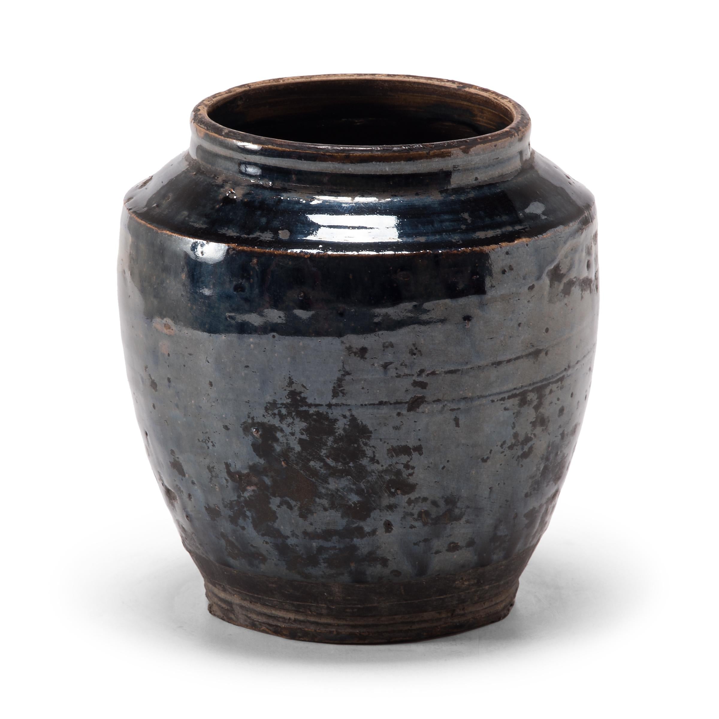 Provincial Chinese Glazed Pantry Jar, c. 1900 In Good Condition In Chicago, IL