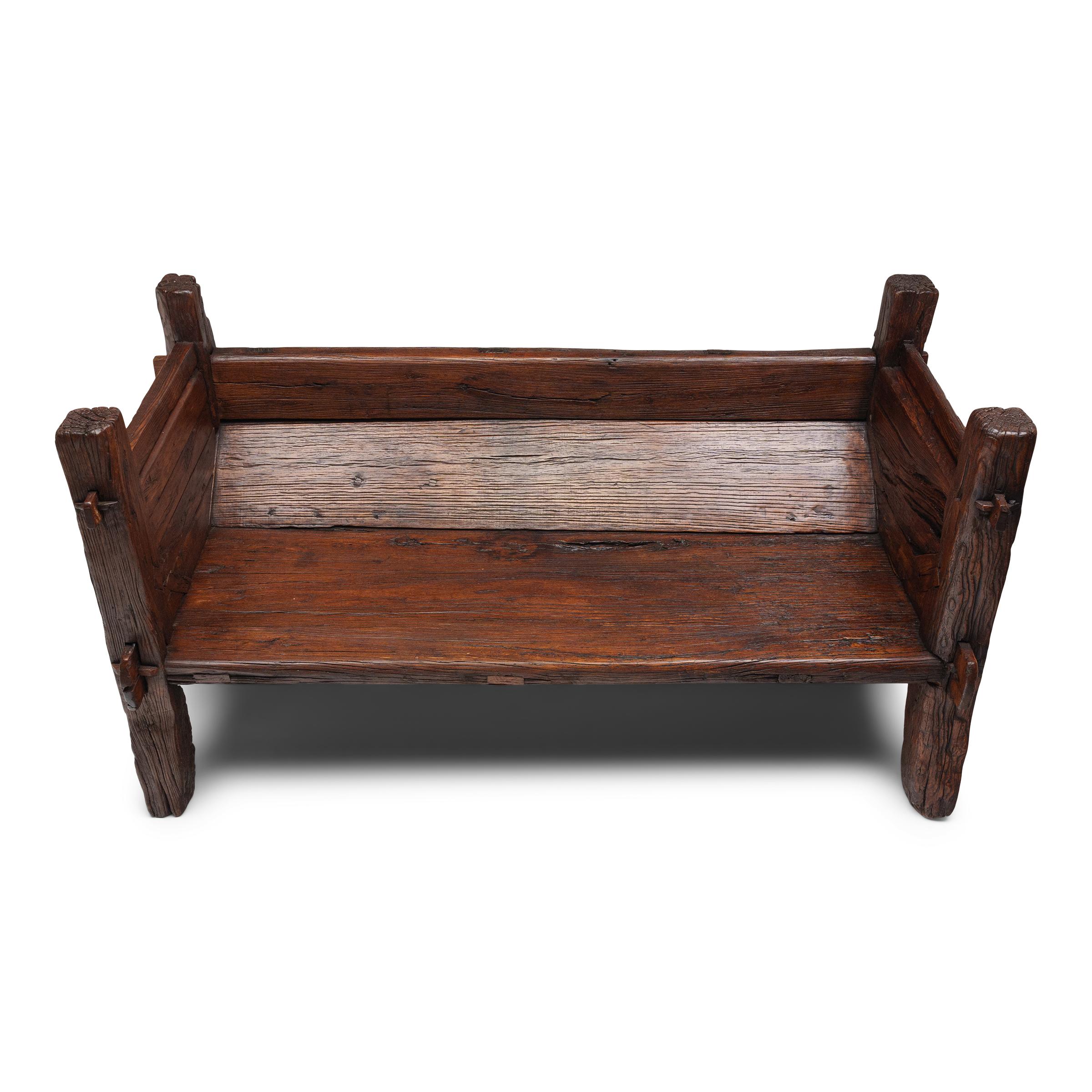 Banco chino provincial para abrevadero de caballos, c. 1900 Rústico en venta
