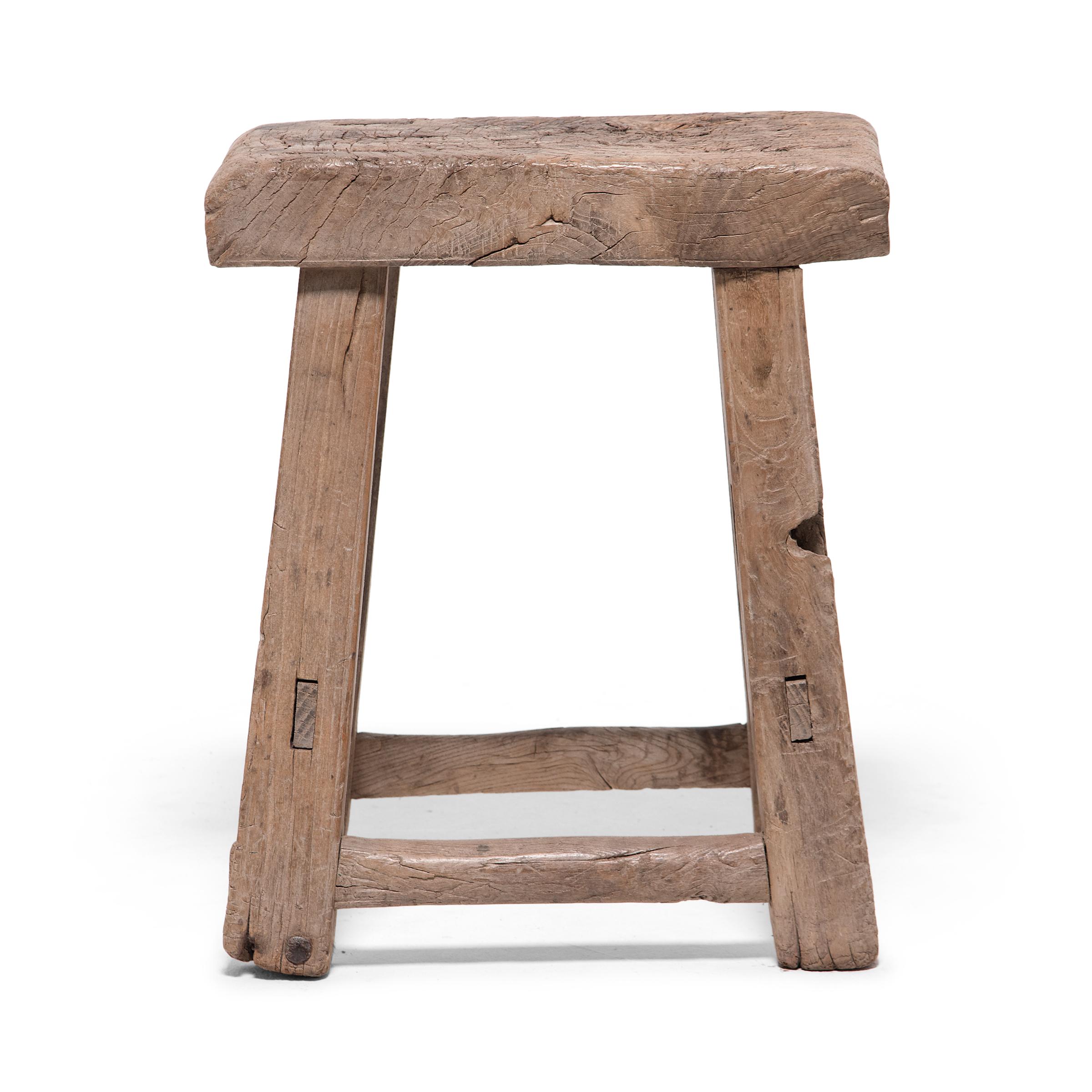 Provincial Chinese Rift-Cut Stool, circa 1900 In Good Condition In Chicago, IL