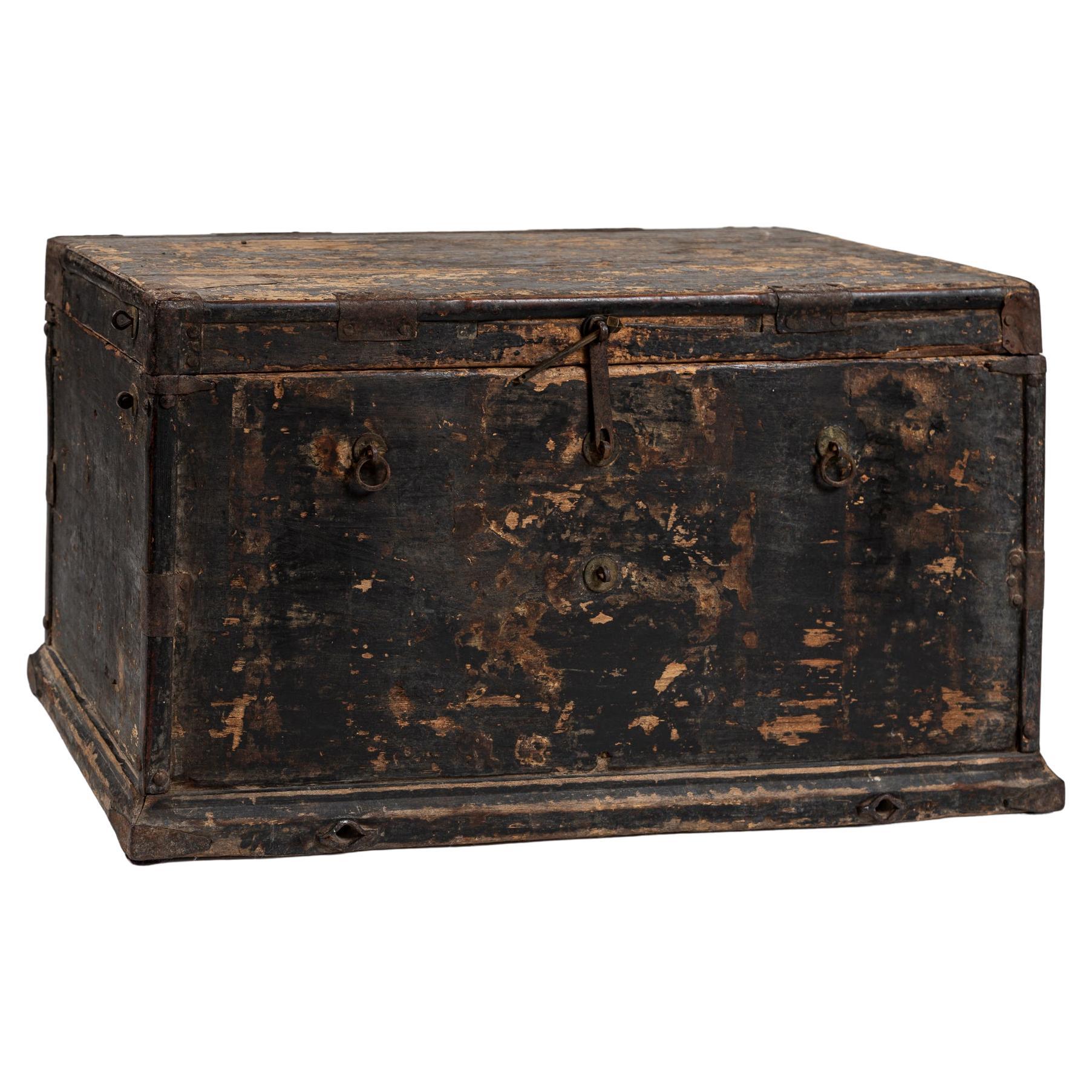 Provincial Chinese Storage Trunk, Early 20th Century