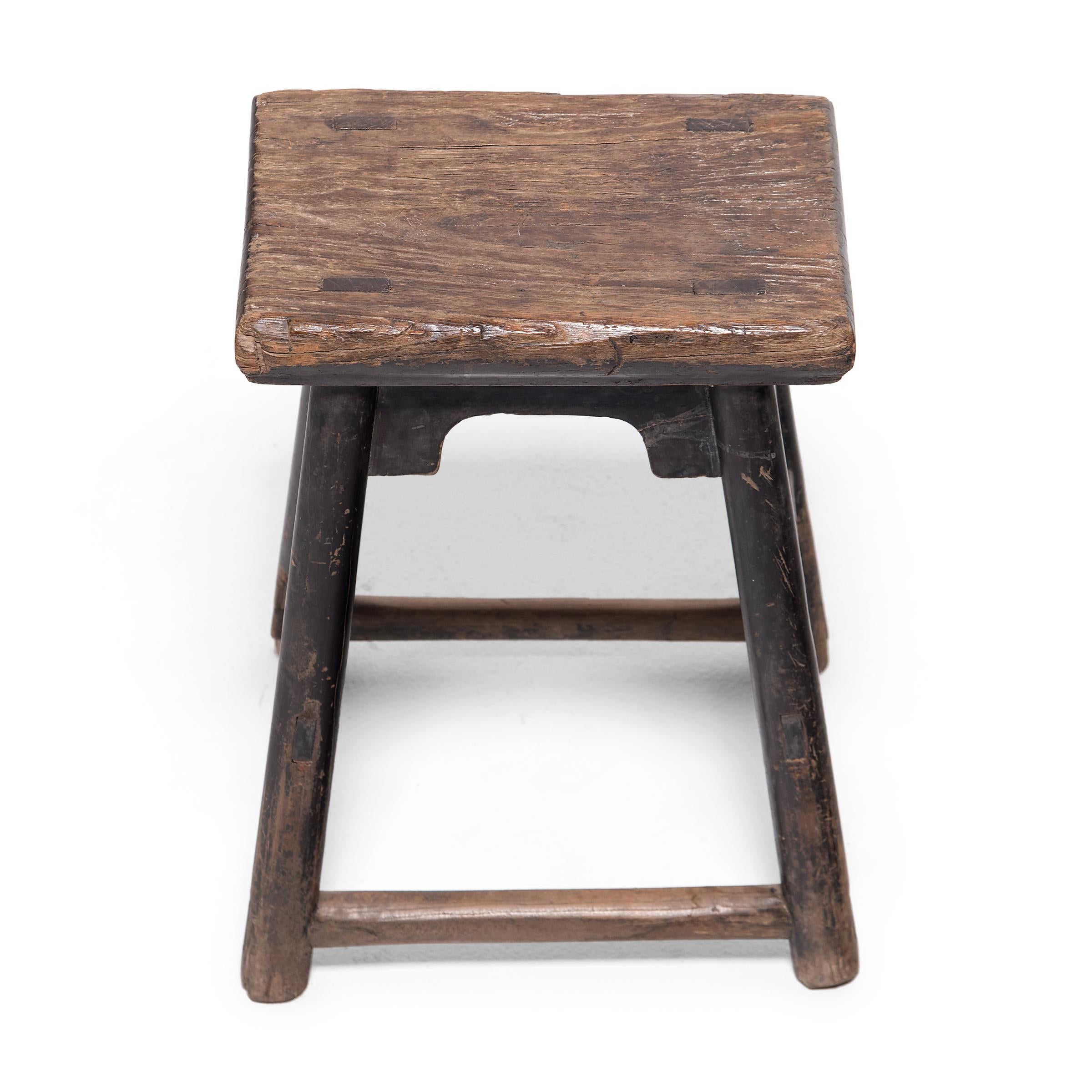 Provincial Chinese Time Out Stool, circa 1900 In Good Condition In Chicago, IL