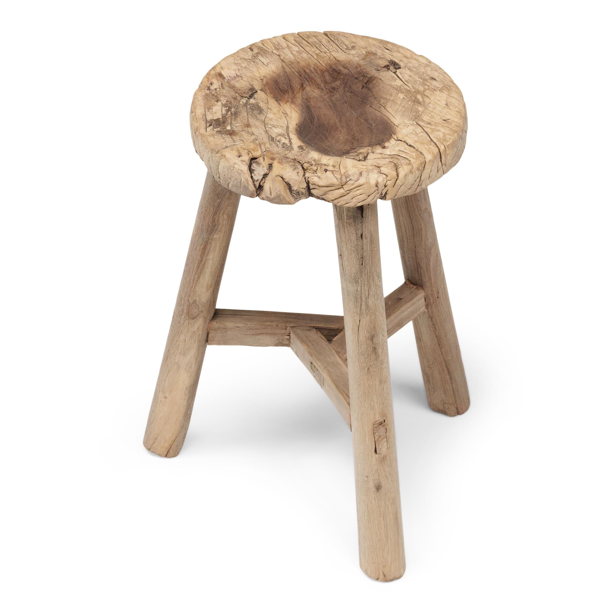 Provincial Chinese Tri-Leg Stool, c. 1900 Rústico en venta
