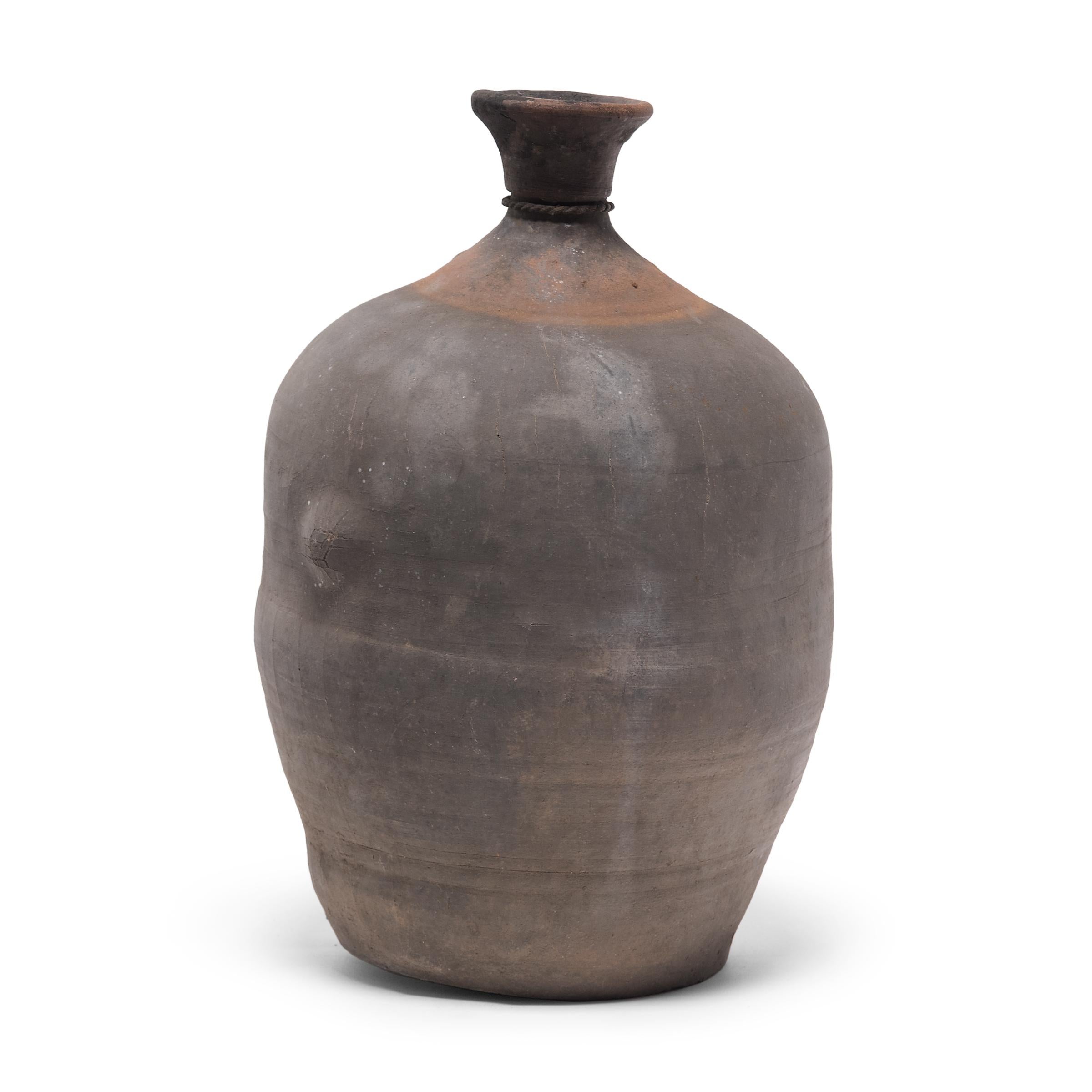 Qing Provincial Chinese Wine Jug, c. 1900 For Sale