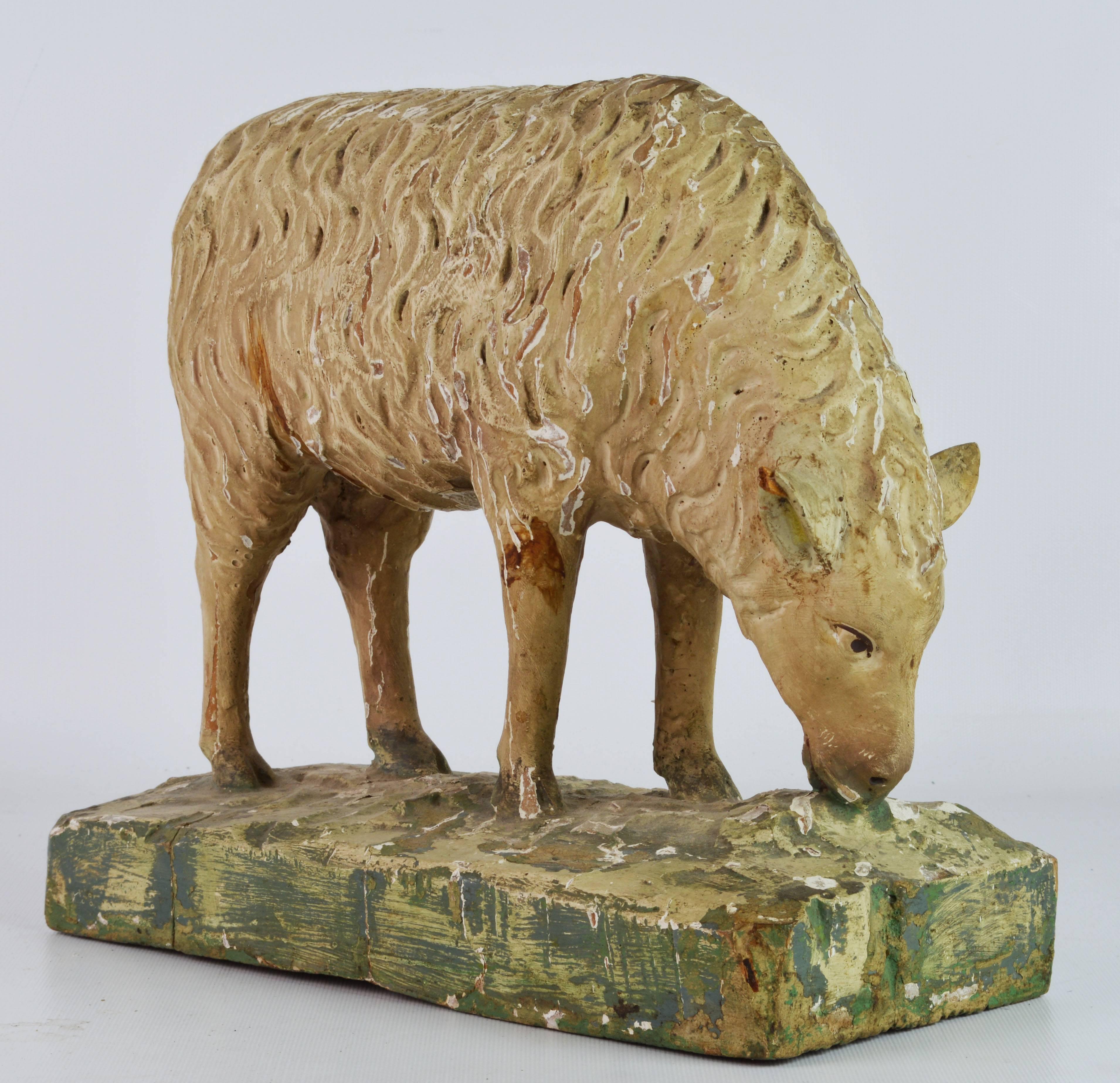 Provincial Early 19th Century Carved Grazing Sheep Retaining Original Paint In Good Condition In Ft. Lauderdale, FL