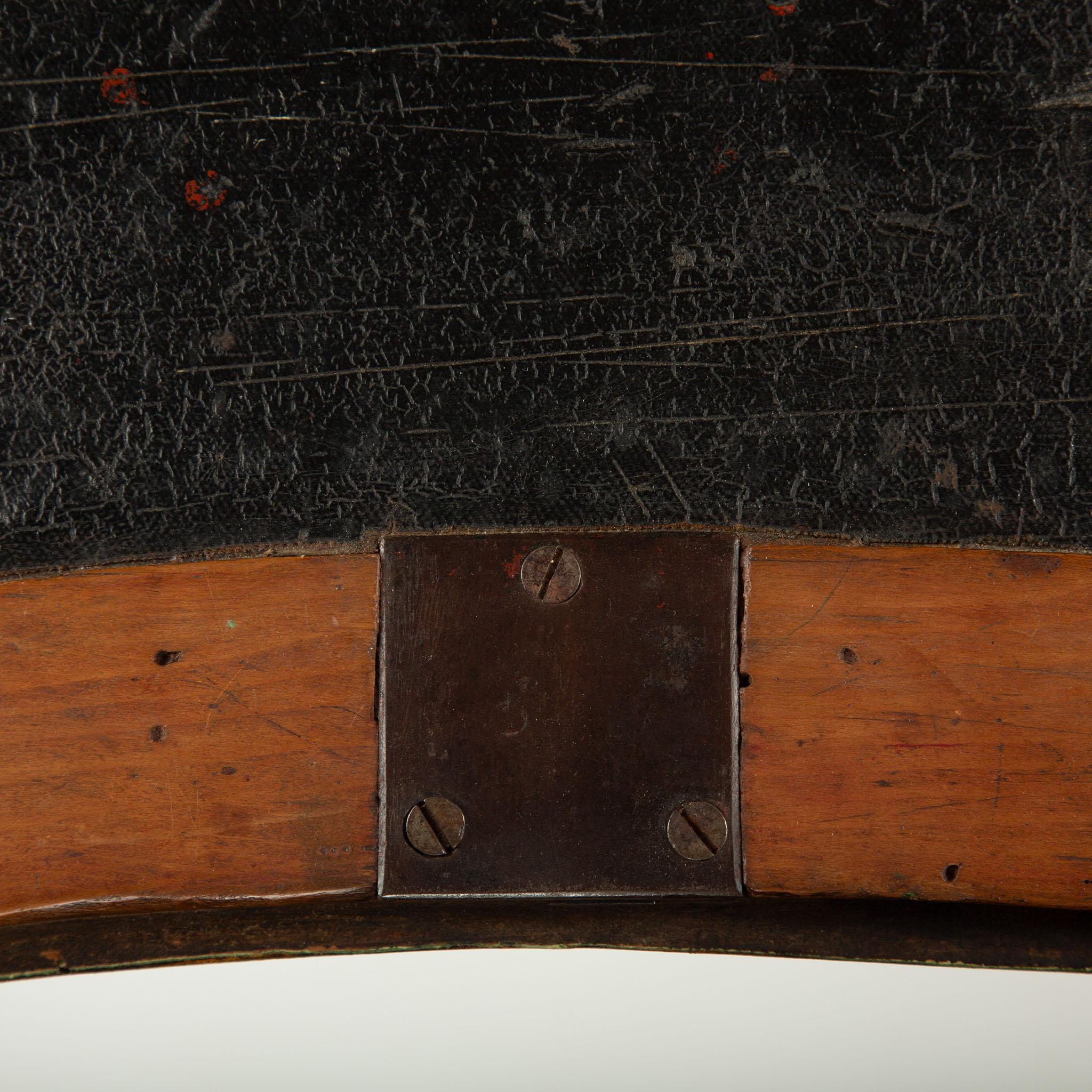 Scrivania provinciale a ribalta dipinta di verde con scomparto segreto in vendita 2