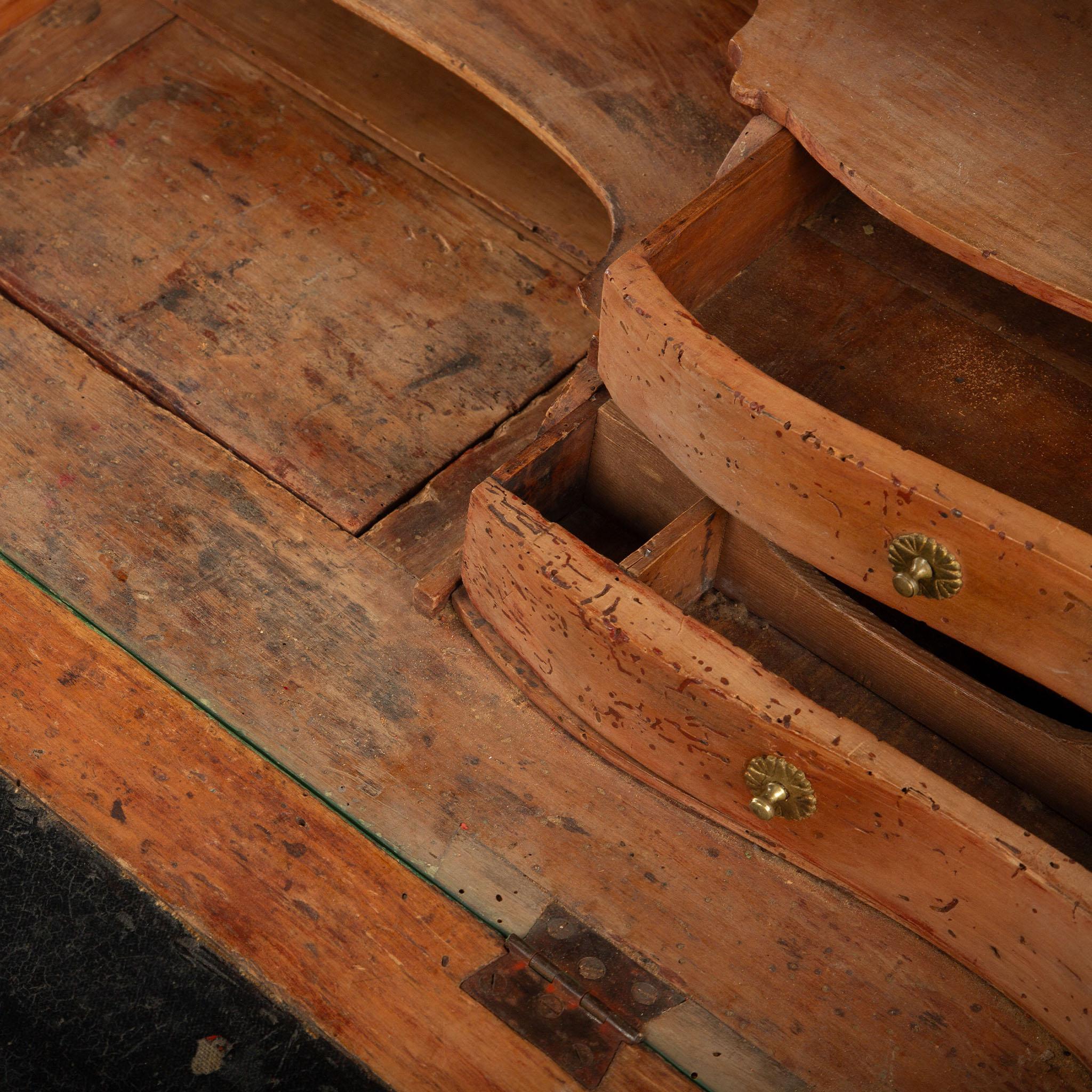 Scrivania provinciale a ribalta dipinta di verde con scomparto segreto in vendita 1