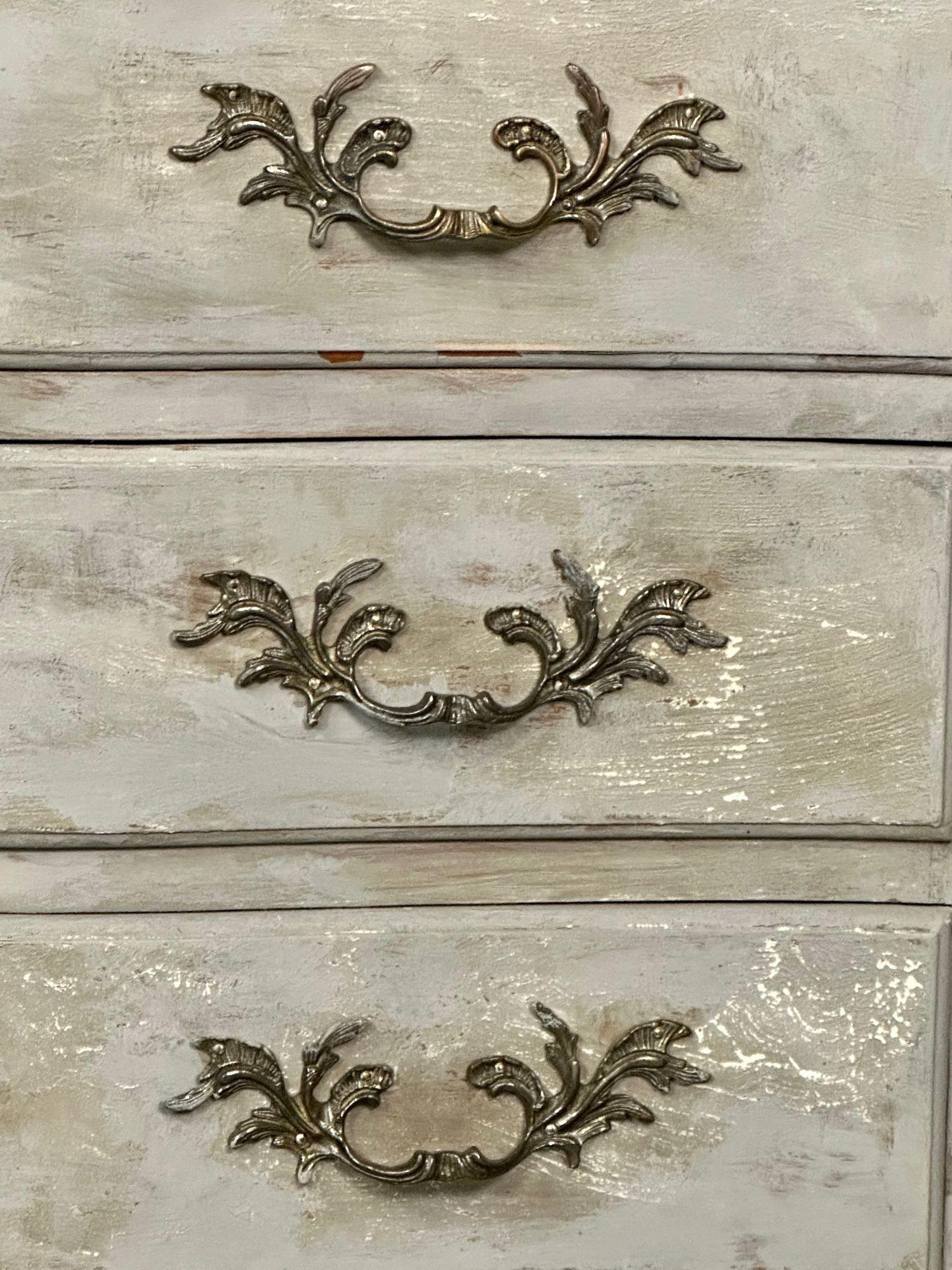 Provincial Gustavian Style Swedish Paint Decorated / Distressed Commode, Chest For Sale 6