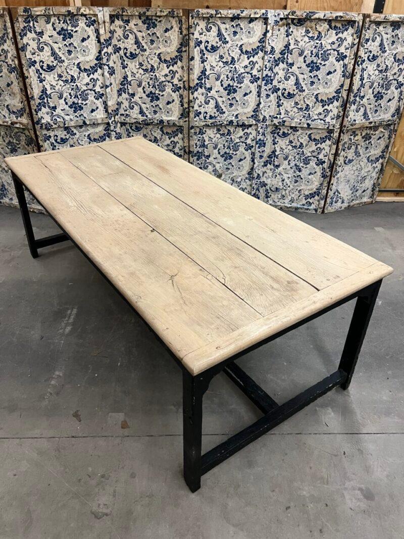 Mesa provincial, larga y ancha, Francia 1900-Pátina auténtica en Bueno estado para la venta en Copenhagen K, DK