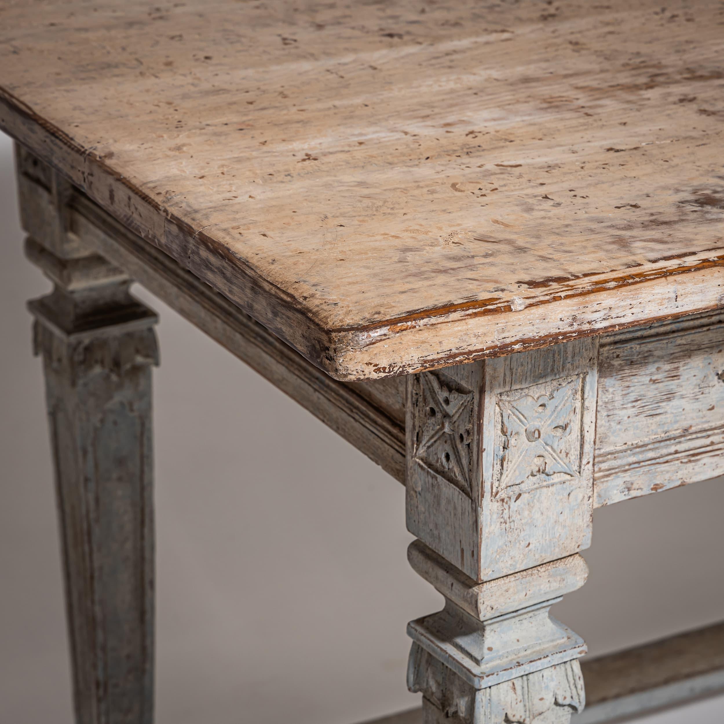 Provinzieller Louis-XVI-Esstisch mit grauer Oberfläche, Ende 18. Jahrhundert im Angebot 3