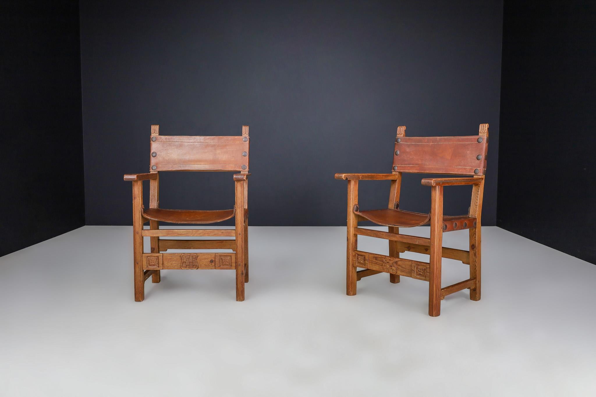 Provincial Mid-Century Armchairs in Patinated Cognac Saddle Leather, France 1950 In Good Condition For Sale In Almelo, NL