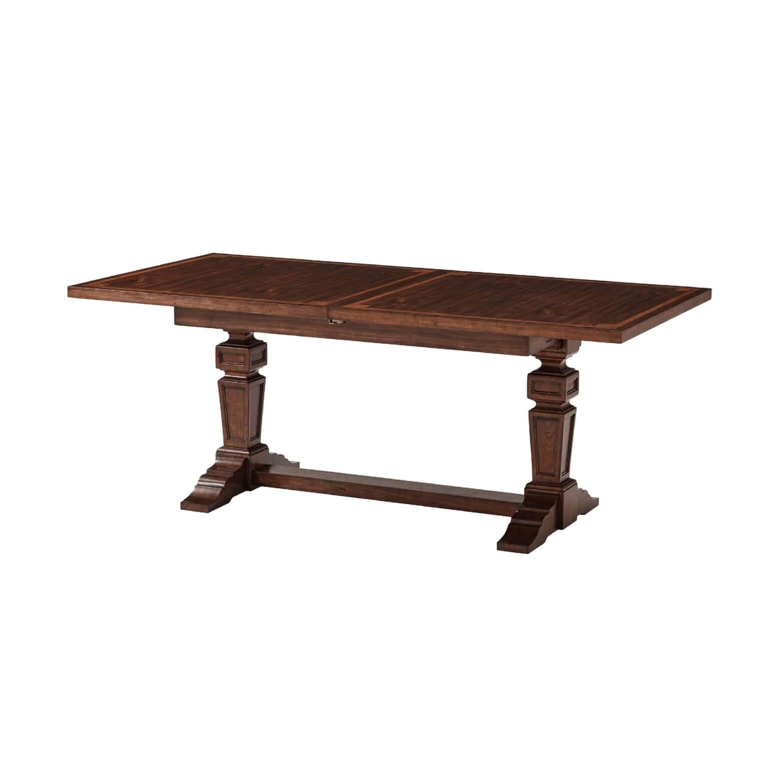 Table de salle à manger provinciale néoclassique à rallonges, en placage de noyer, reposant sur des tréteaux coniques carrés sculptés, reliés par une traverse.

Dimensions : 120