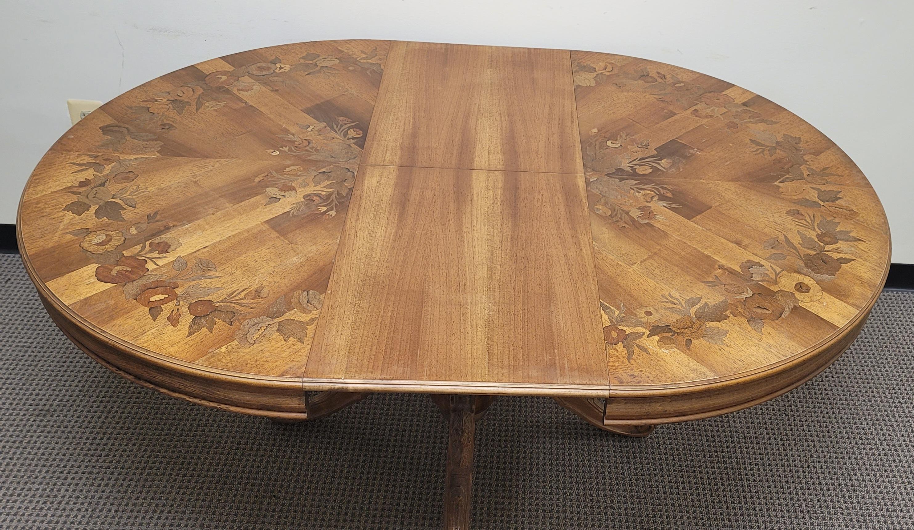 French Provincial Marquetry Inlaid Mixed Fruitwood Breakfast / Dining Table For Sale 10