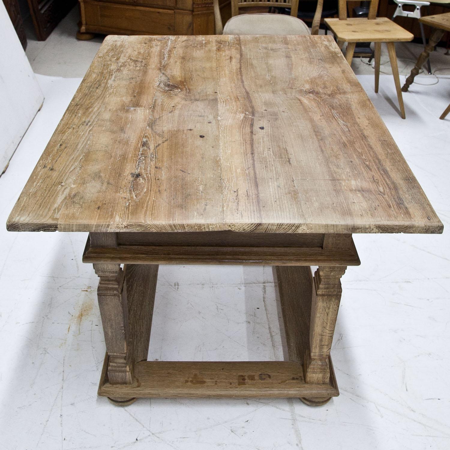 Provincial Table, Franconia, Second Half of the 18th Century In Good Condition In Greding, DE