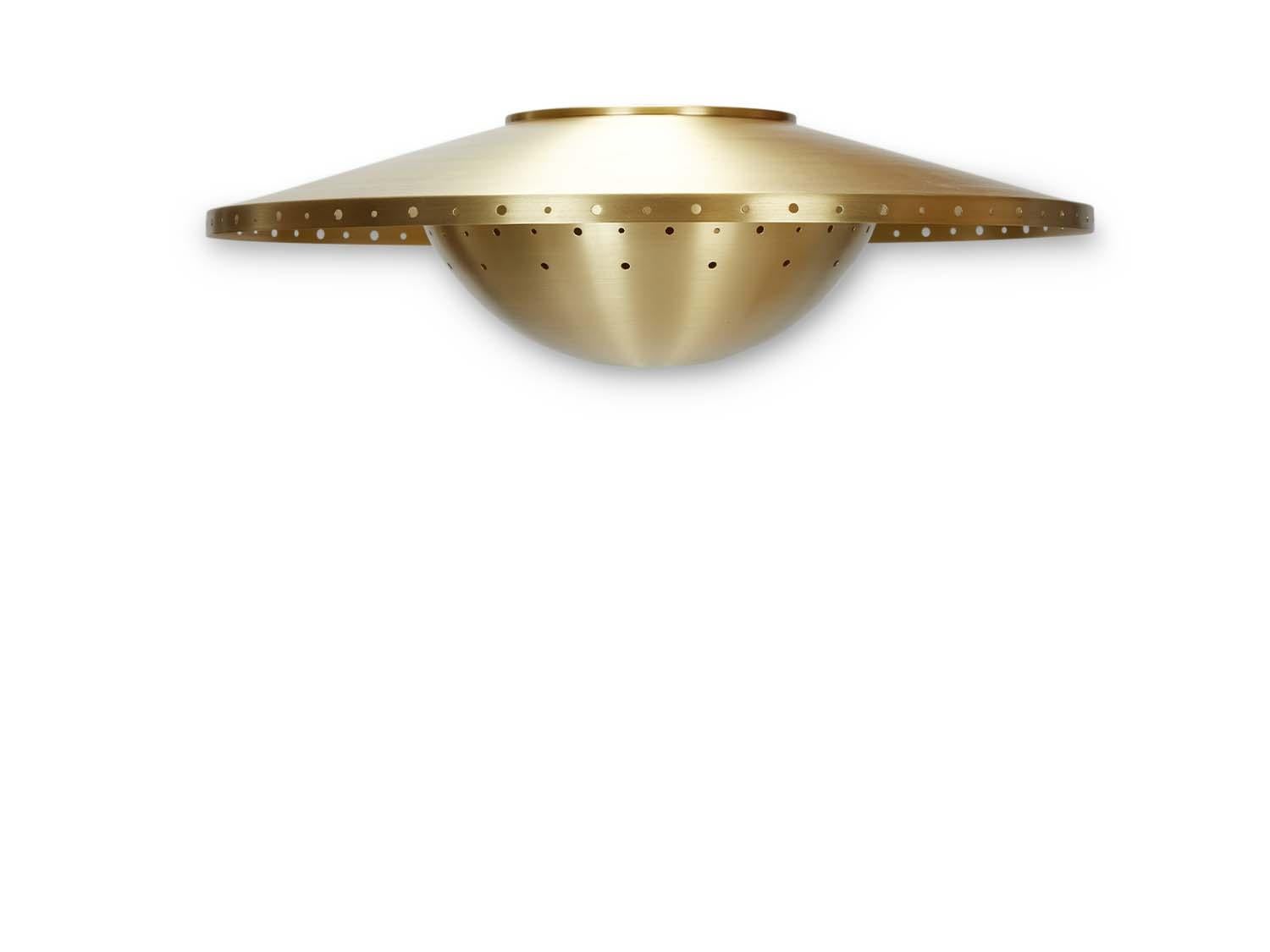L'incasso Pruckel è caratterizzato da un paralume circolare con cupola perforata. Disponibile in diverse finiture in ottone e verniciato a polvere.

La collezione Lawson-Fenning è progettata e realizzata a mano a Los Angeles, in California. Contatta