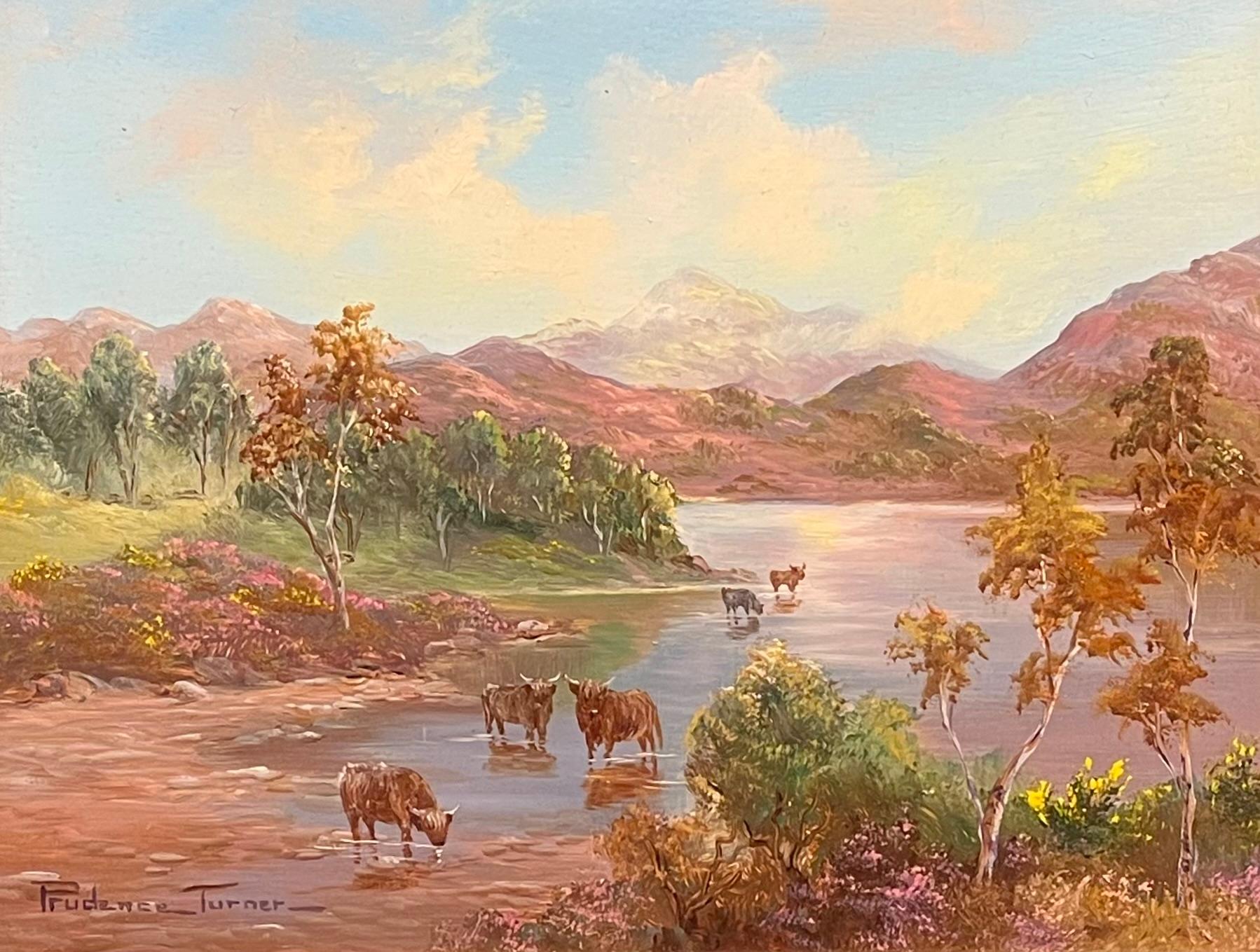 Ganado de las Tierras Altas Pastando Escocia Paisaje de Loch Rannoch cuadro al óleo firmado - Painting de Prudence Turner
