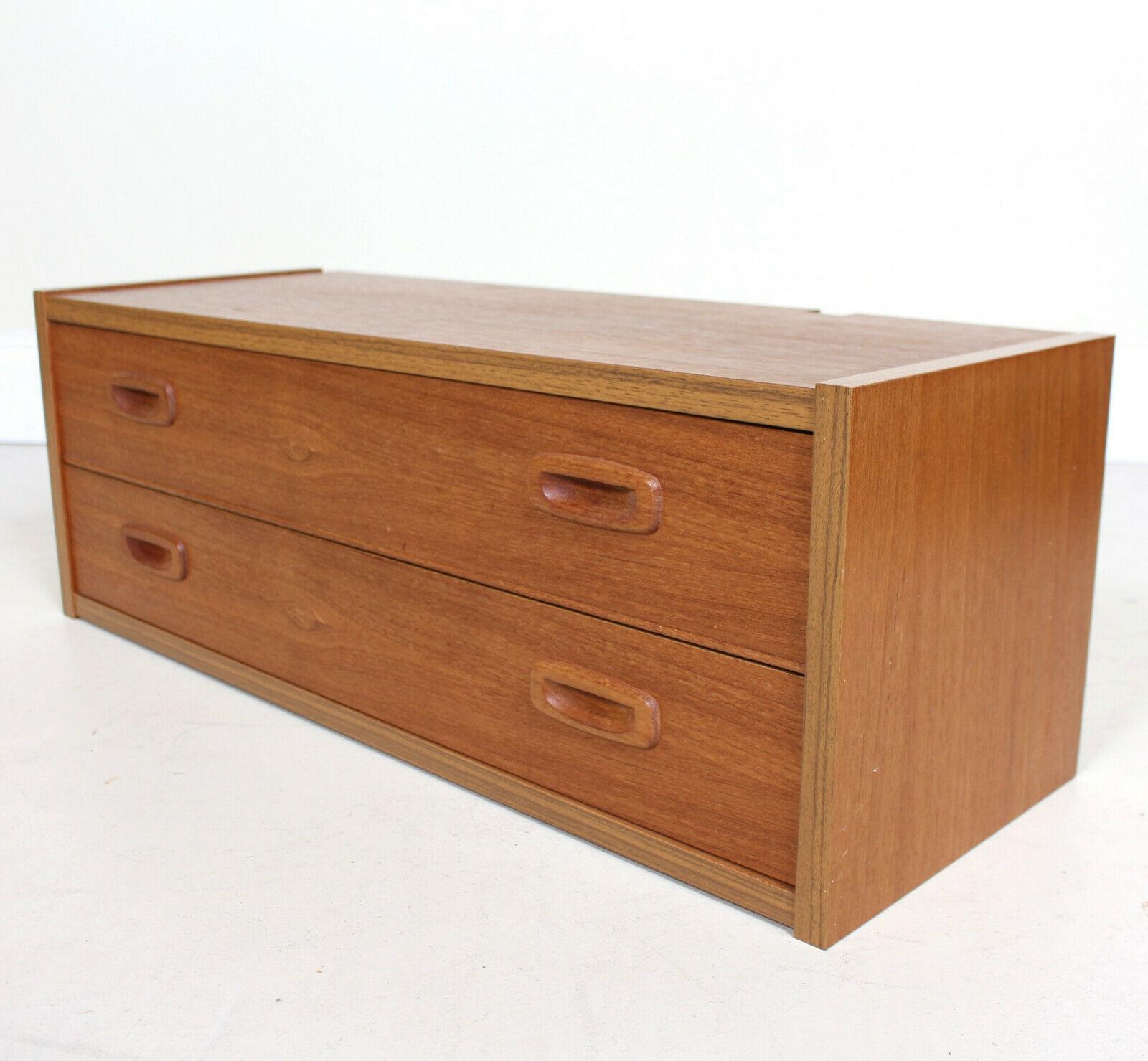 PS Wall Unit Danish Shelving System Chest of Drawers Floating Randers In Good Condition For Sale In Newcastle upon Tyne, GB