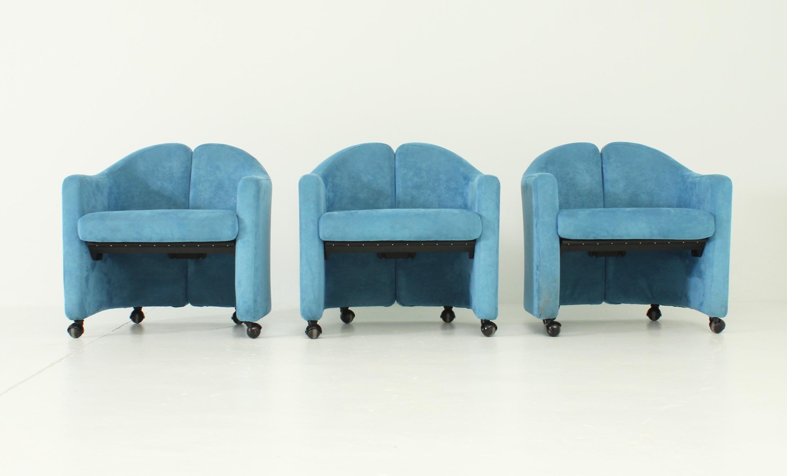 Mid-Century Modern PS142 Armchair by Eugenio Gerli in Blue Nubuck Leather For Sale