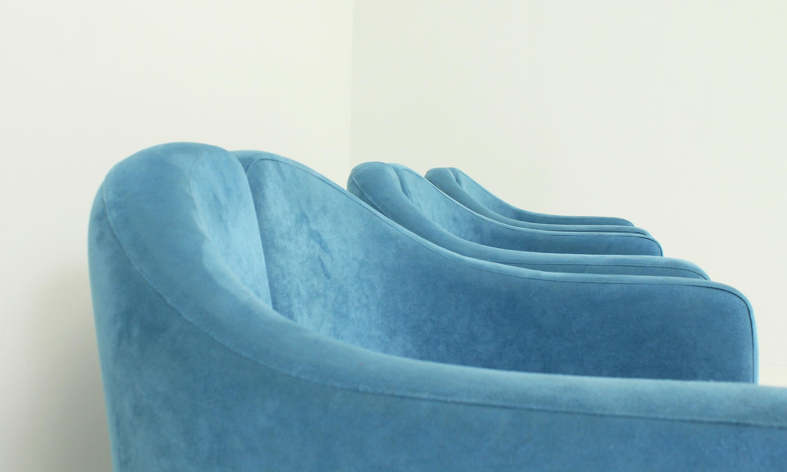 PS142 Armchair by Eugenio Gerli in Blue Nubuck Leather In Good Condition In Barcelona, ES