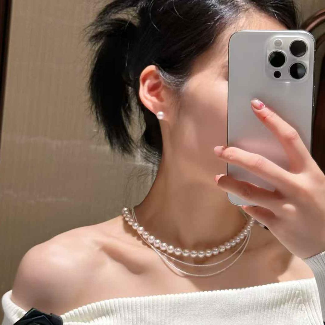 PSL Aurora Hanadama Certified  Akoya Pearl Necklace & Clip-On Earrings Set en venta 5