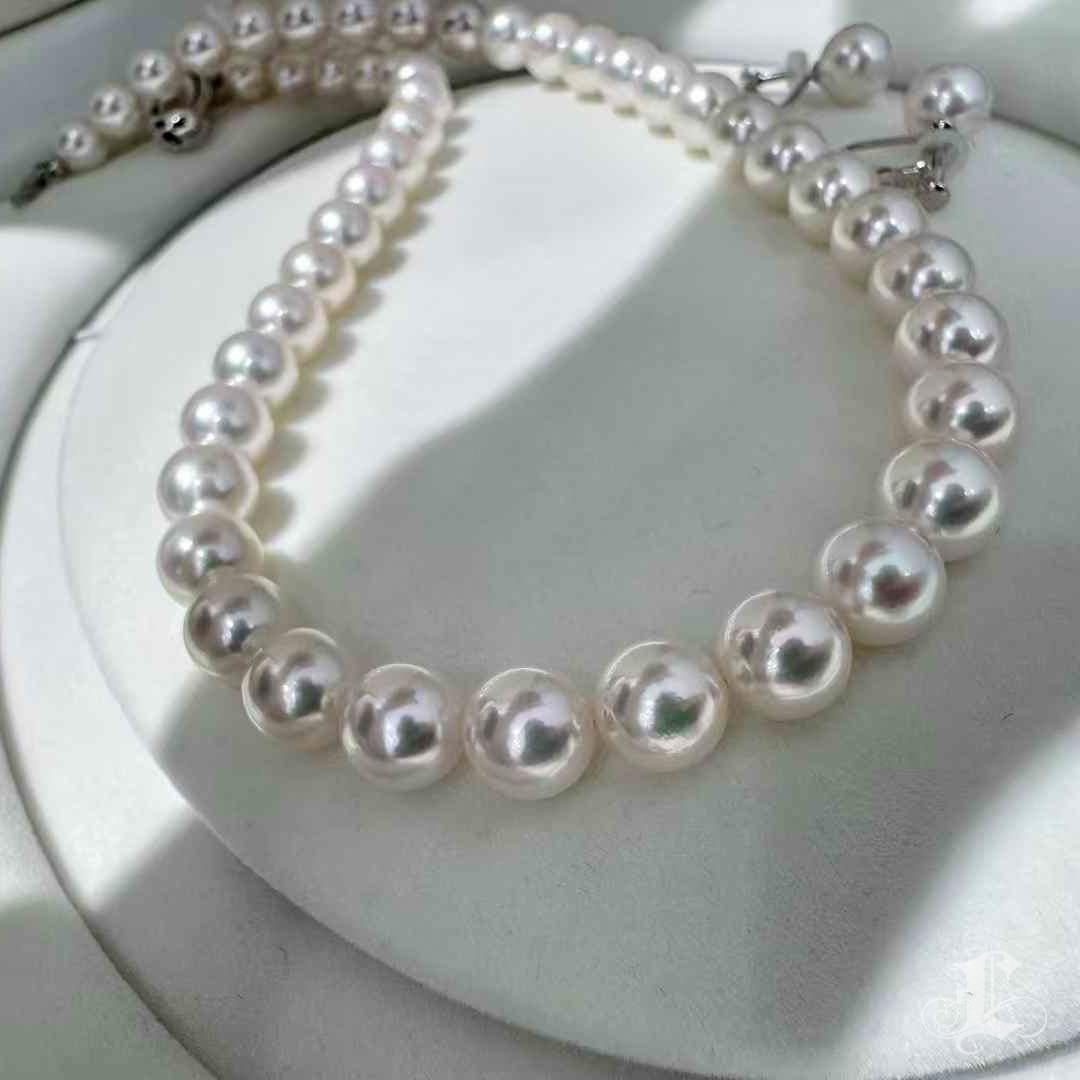 PSL Aurora Hanadama Certified  Akoya Pearl Necklace & Clip-On Earrings Set Sin cortar en venta