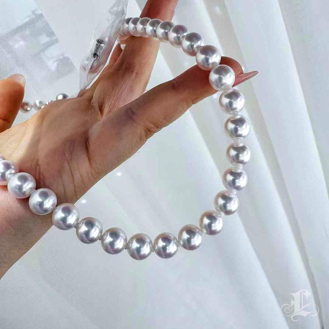 Conjunto de collar y pendientes de perlas Akoya Aurora Hanadama con certificado PSL en venta 3