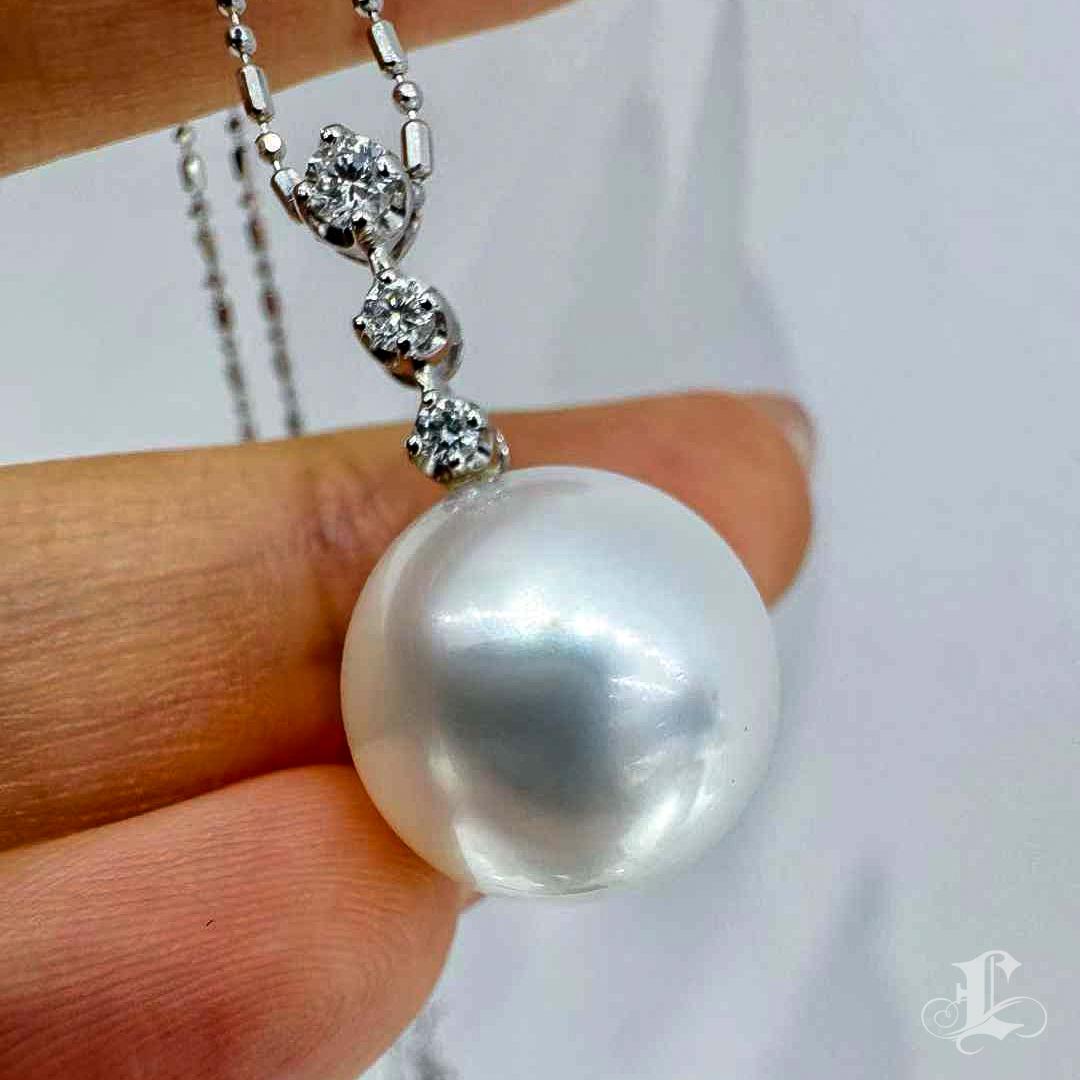 【Crown Radiance】PSL Collier pendentif en perles des mers du Sud certifiées Phoenix et diamants en vente 2