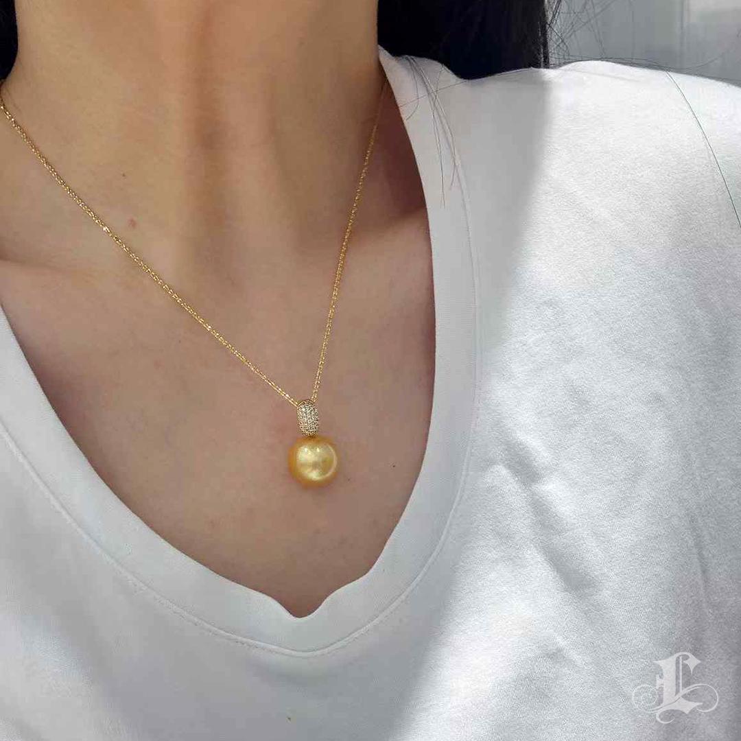Uncut 【Crown Radiance】PSL Tea Gold Certified Celestial Sol South Sea Pearl Pendant For Sale
