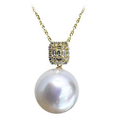 【Crown Radiance】PSL Venus Certified South Sea Pearl Pendant — Diamond Pavé