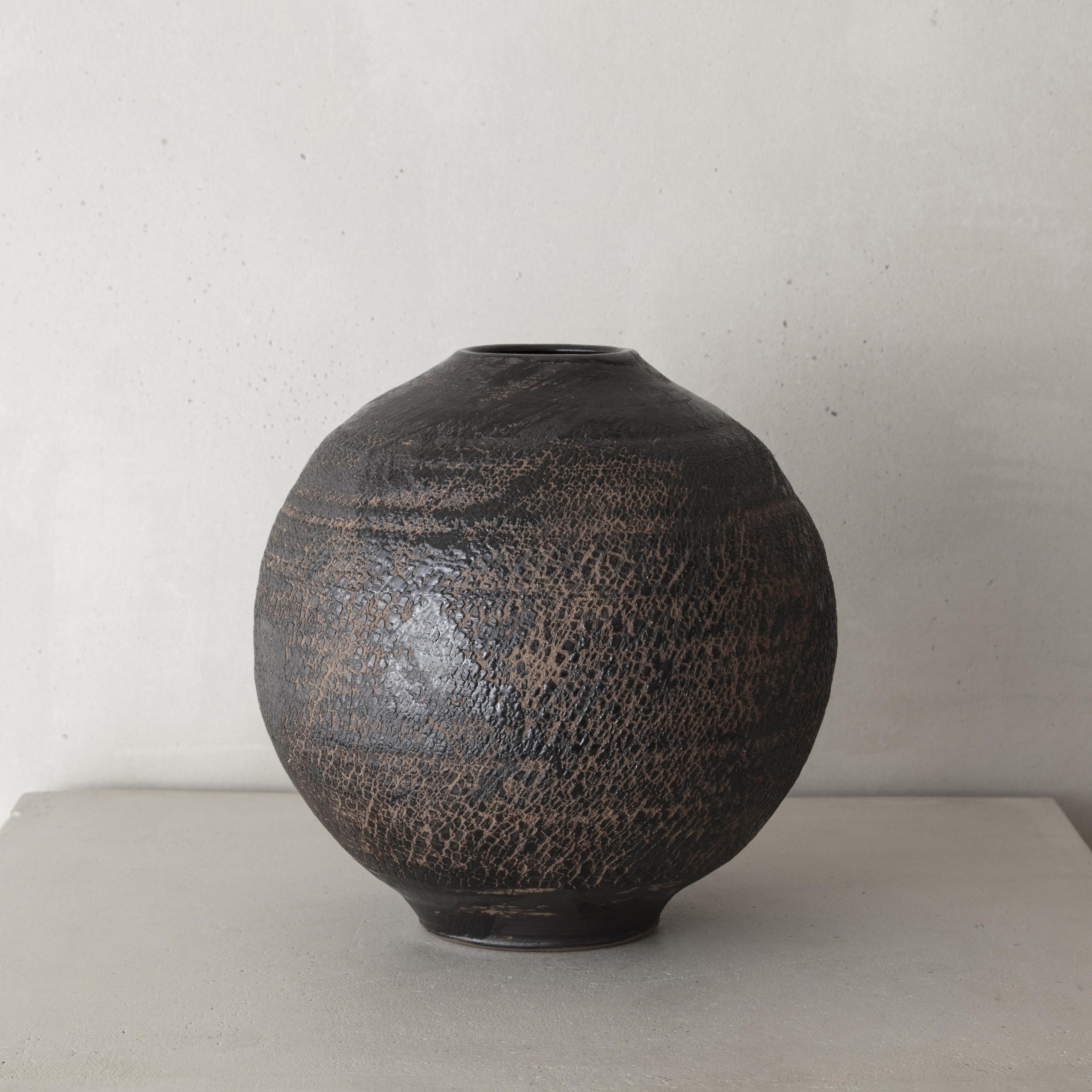 Speliopoulos’ passion for craftsmanship, organic textures and forms has informed his work throughout his creative career. This collection features highly textured vessels, reflecting the artist’s interest in the malleability and tactile expressions