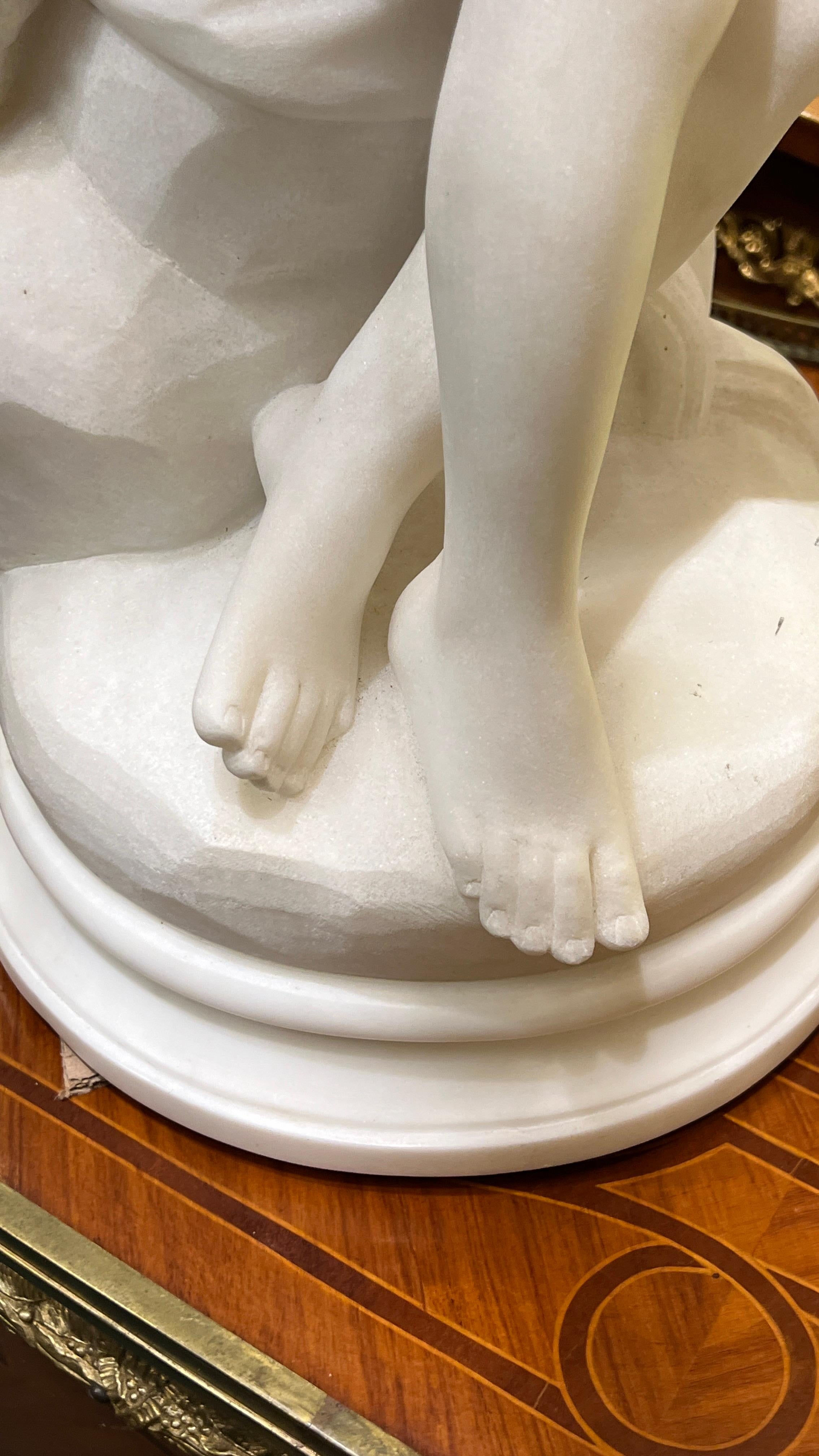 Intagliato a mano Statue di marmo di Psiche e Cupido dopo Etienne-Maurice Falconet in vendita