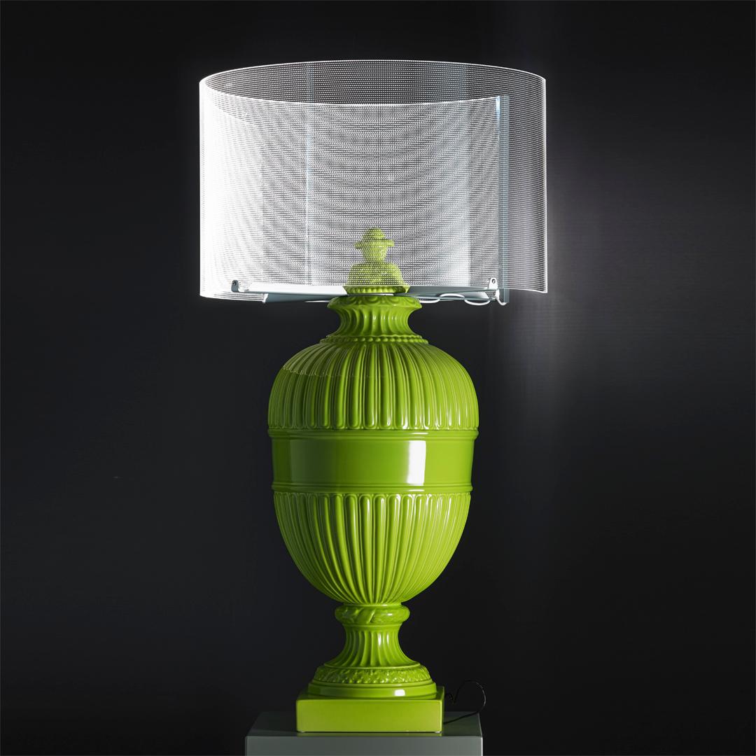 Inspired by the Classical urns from the frescoes in the Hall of Cupid and Psyche in Mantova’s Palazzo Te, this table lamp will Stand out in any kind of décor, with its Fine ceramic and timelessly elegant shape. The innovative touch technology is