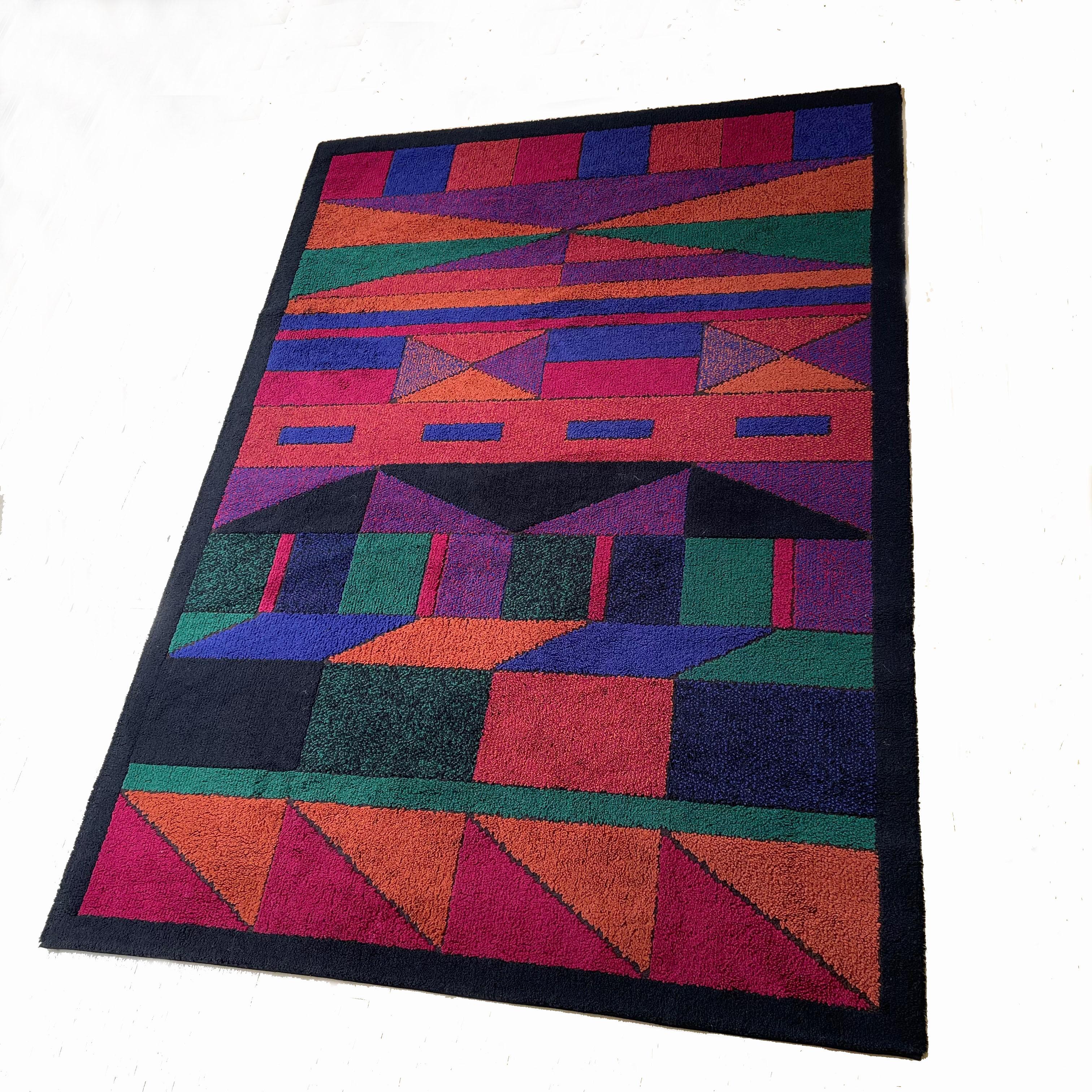 Extra large rug with abstract MEMPHIS style pattern.


Decade:

1980s


Origin:

Germany




Producer:

Atrium Tefzet, Germany



This rug is a great example of 1970s pop art interior. Made in high quality weaving technique.