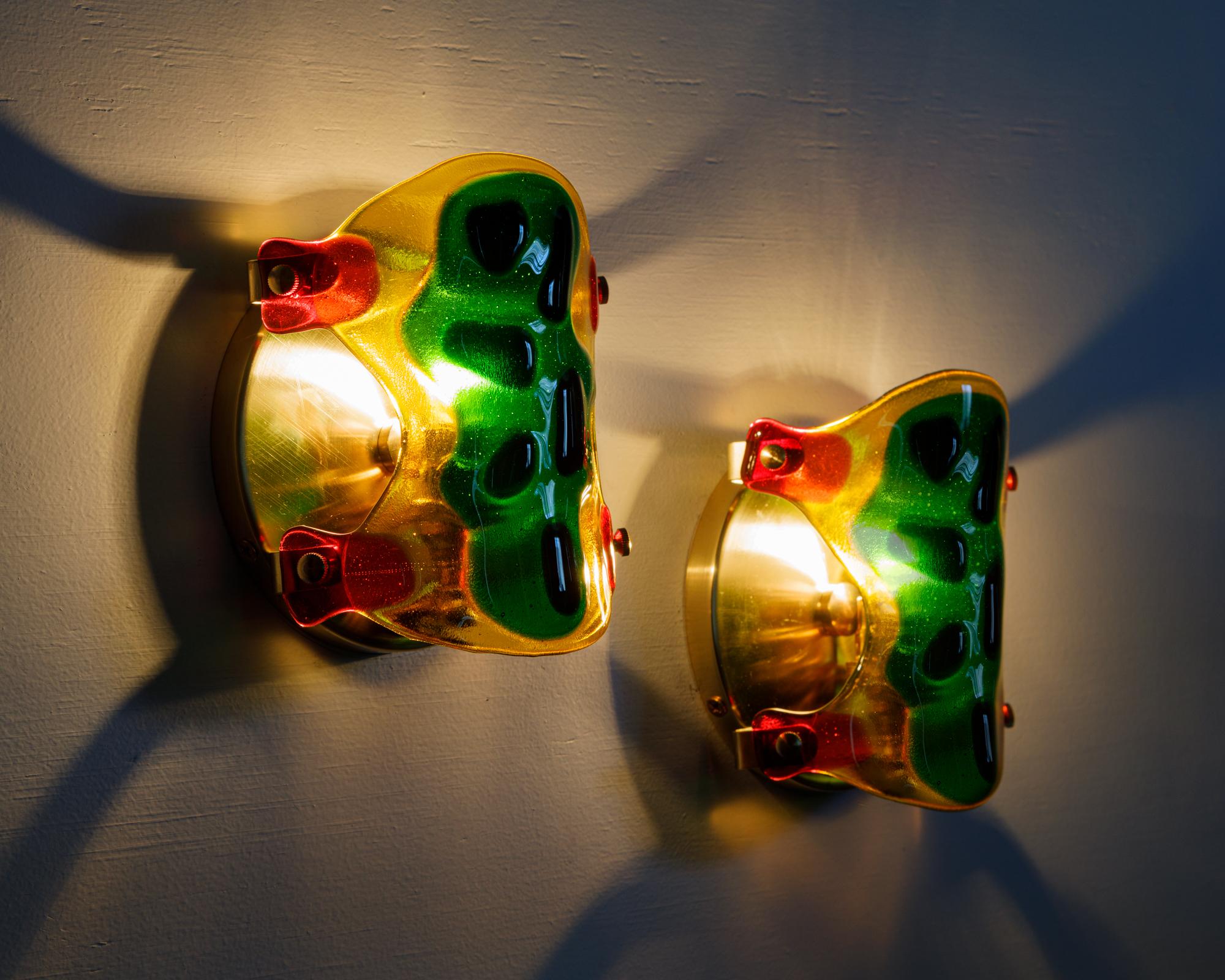 Psychedelic Shells, Pair of One of a Kind Glass Contemporary Sconces In New Condition For Sale In Los Angeles, CA