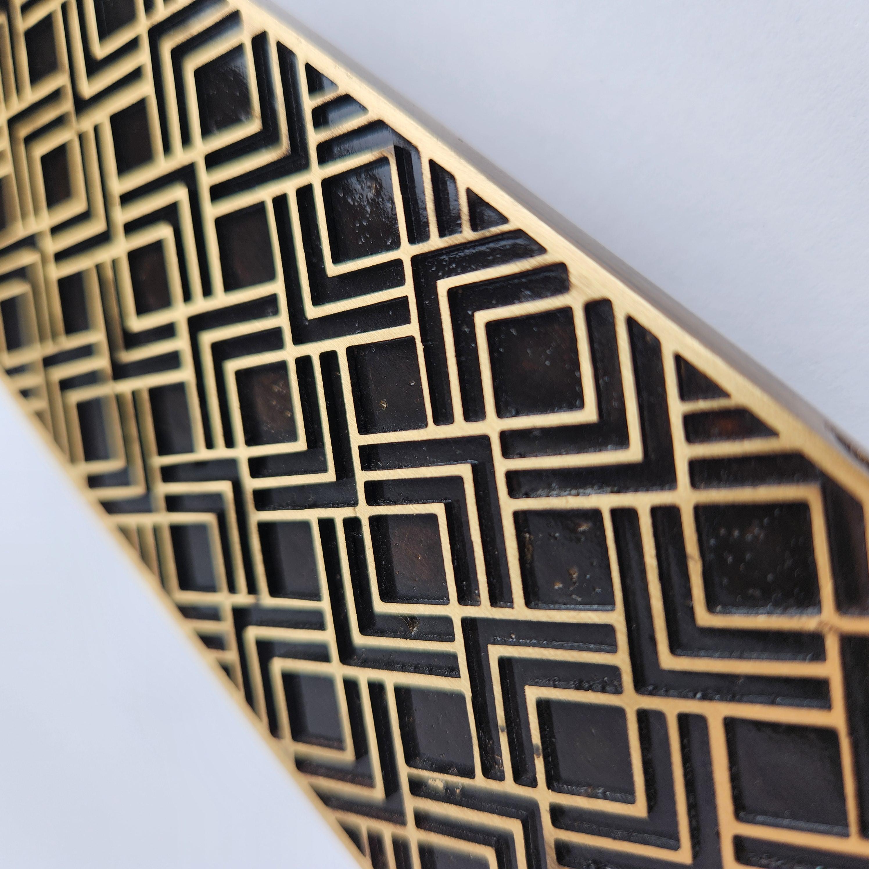 Moroccan PT/AD/09  pull handle in engraved brass 30cm : Art deco collection For Sale