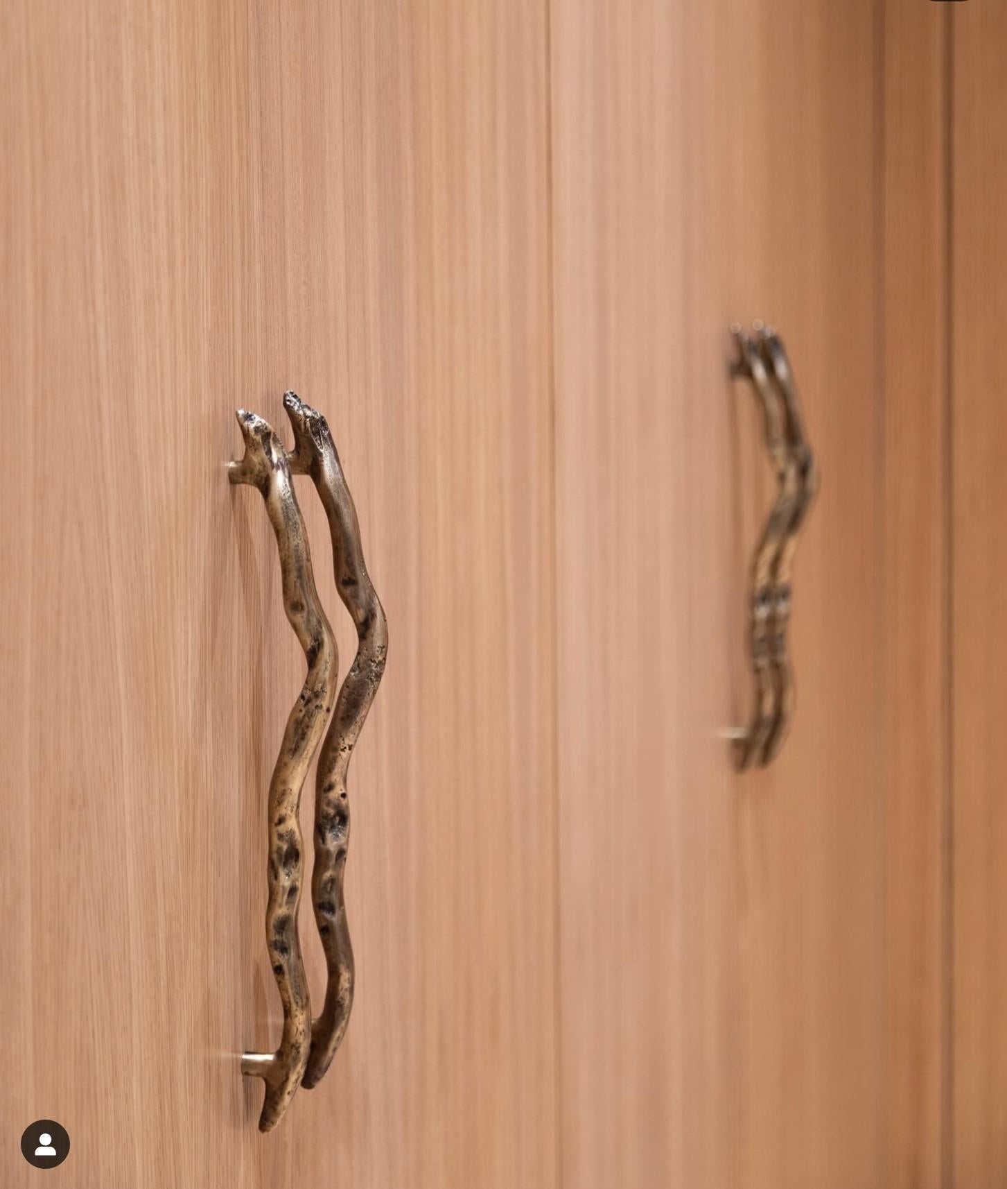 Contemporary PT/E/01 Solid brass drawer handle from the Earth Prints Collection  36 cm For Sale
