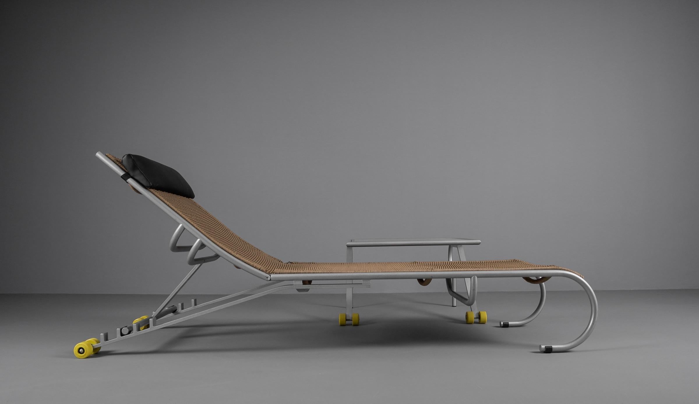 Postmoderne PT Skate Serie Set by Paul Tuttle for Strässle Collection, Chaisellounge + Table en vente