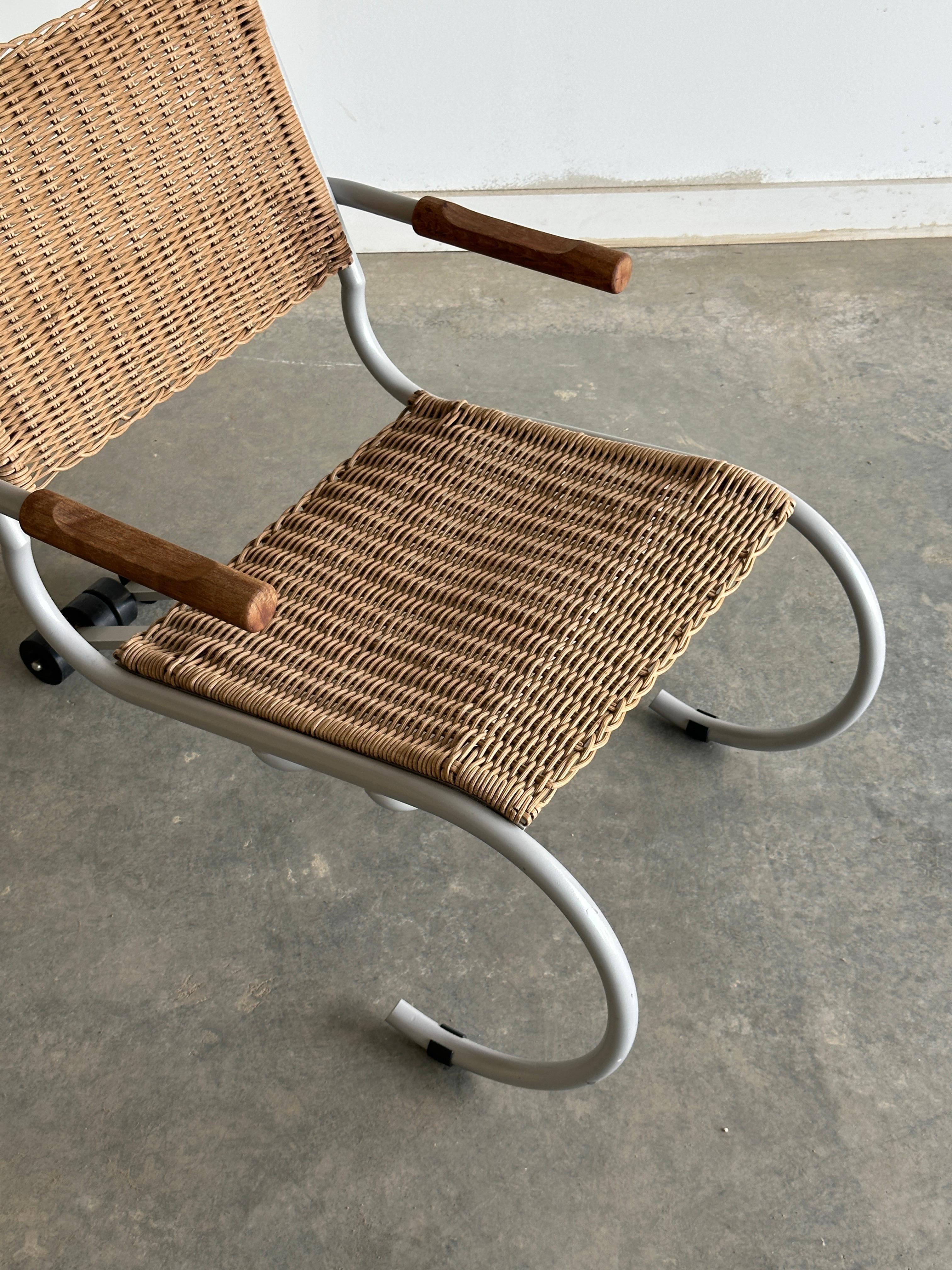 PT Skate wicker rolling lounge chair by Paul Tuttle for Strässle In Good Condition For Sale In Kleinburg, ON