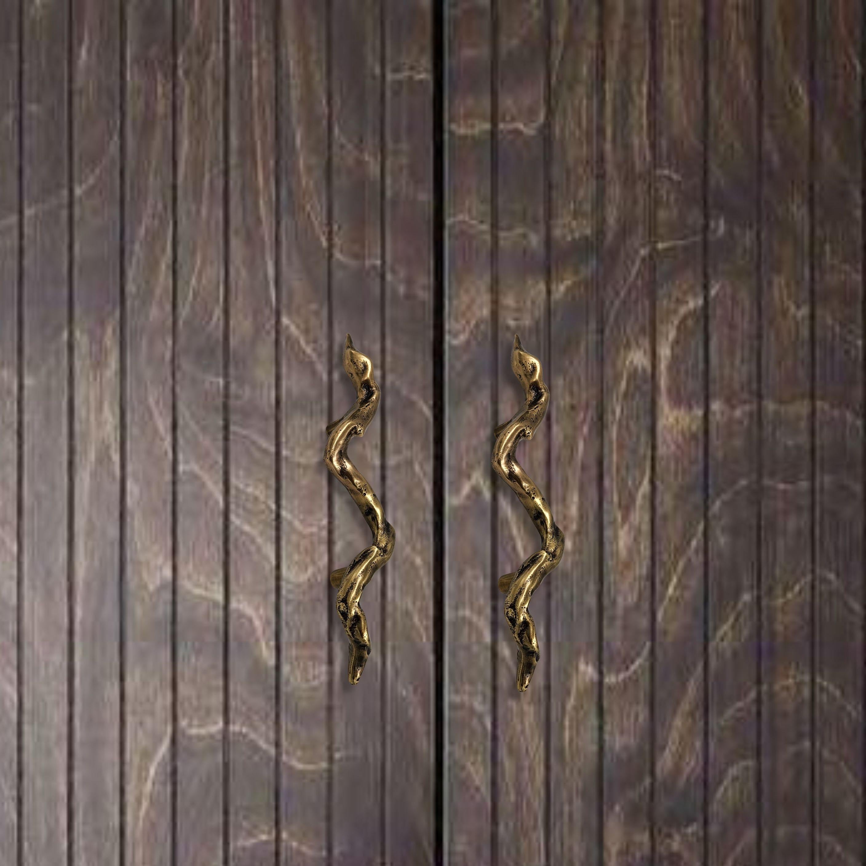 Tirador de armario de latón macizo : Elegancia orgánica y diseño natural Forjado en venta
